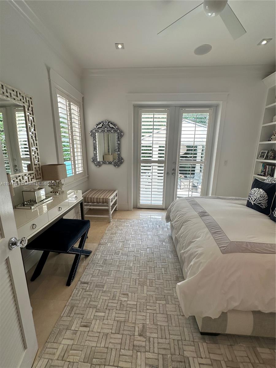 300 Greenwood Dr