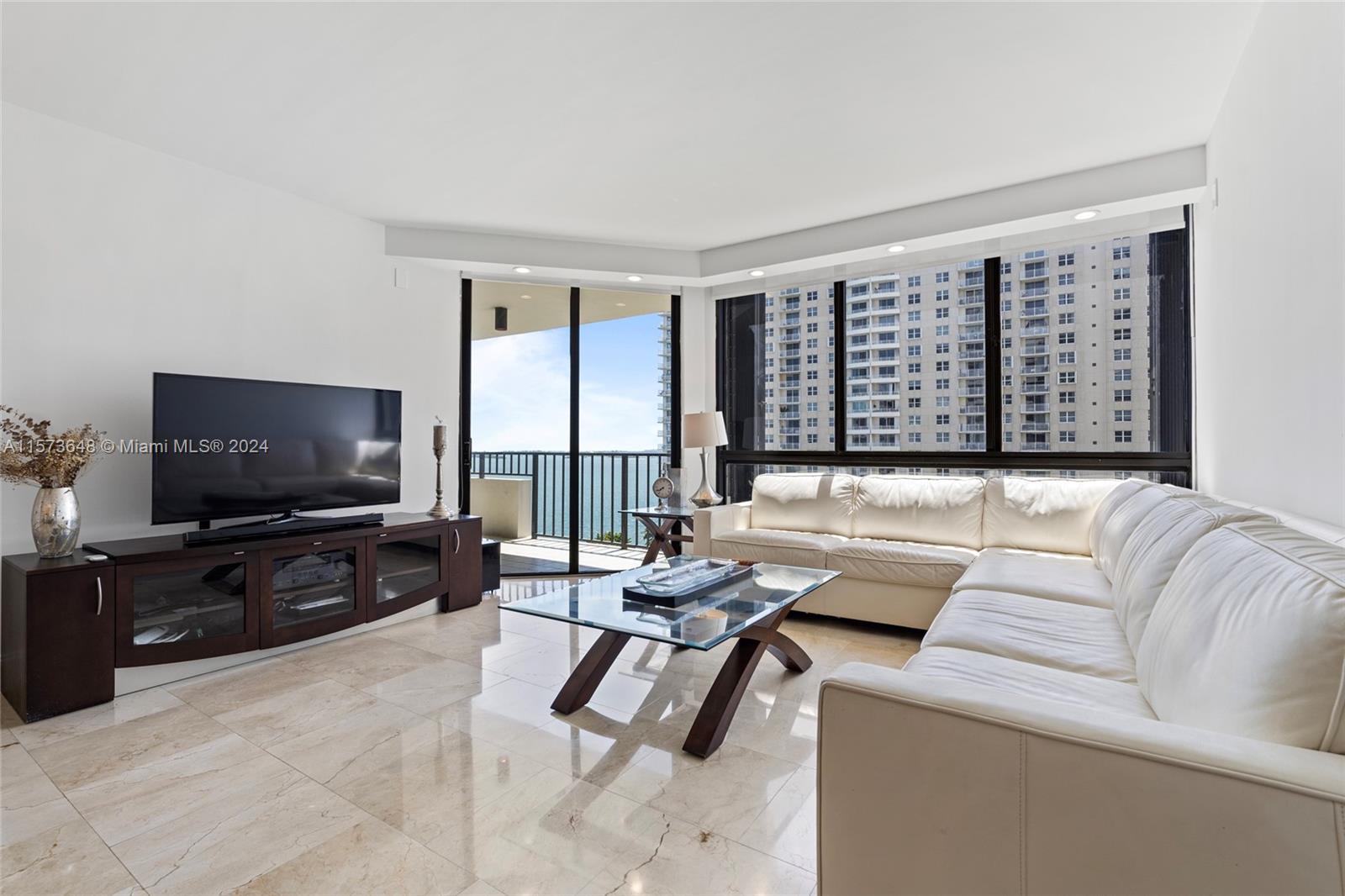 520 Brickell Key Dr # A1003