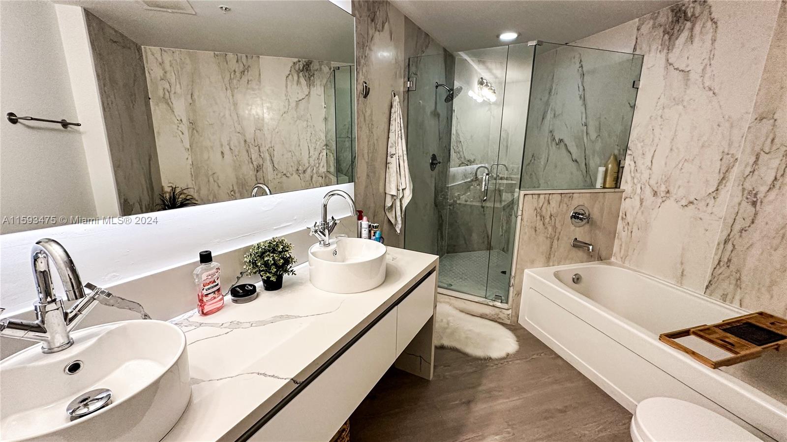 79 SW 12th St Unit: 1906-S