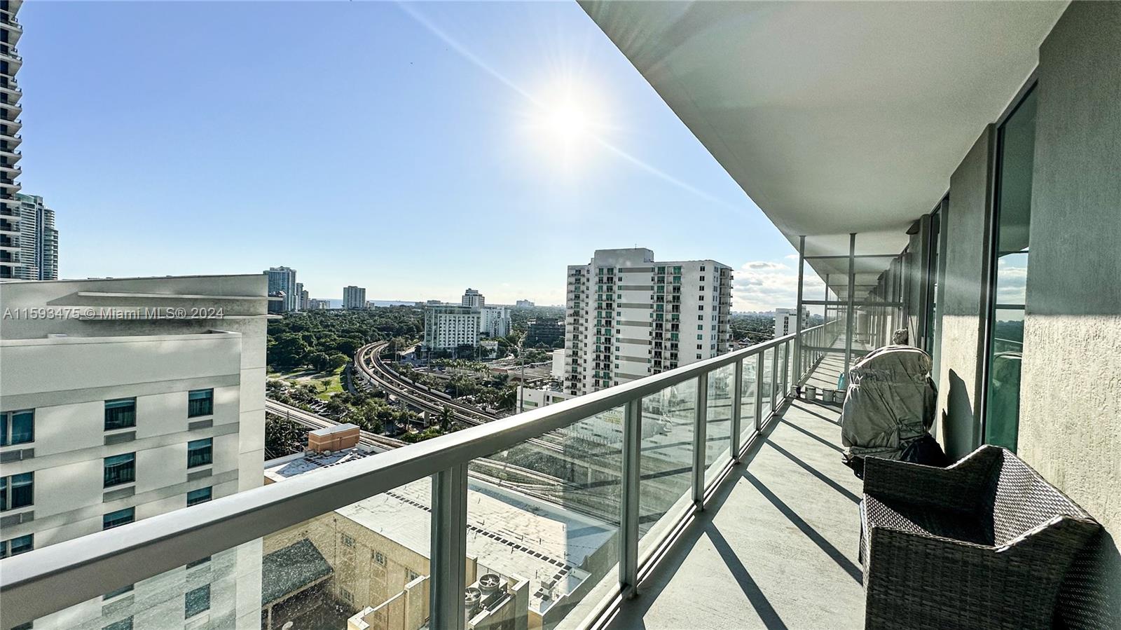 79 SW 12th St Unit: 1906-S