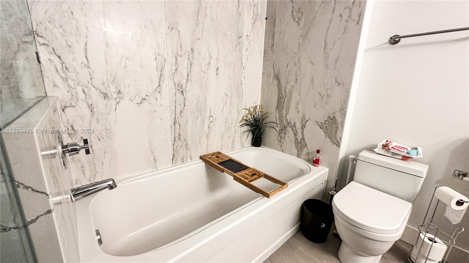 79 SW 12th St Unit: 1906-S