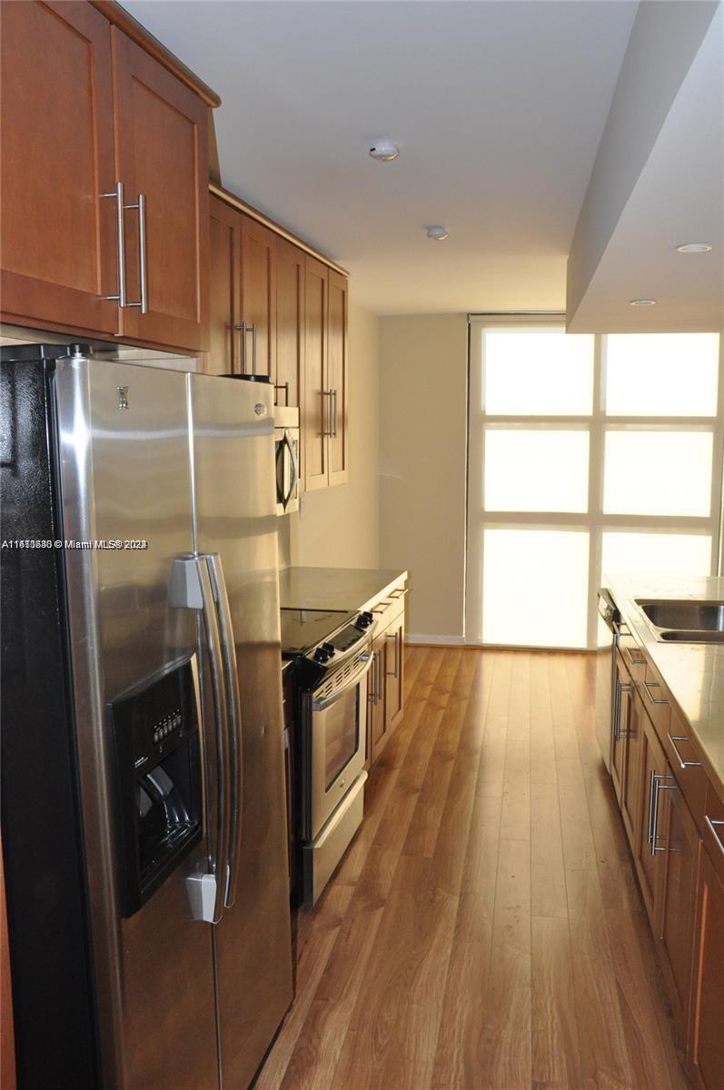9 Island Ave # 606