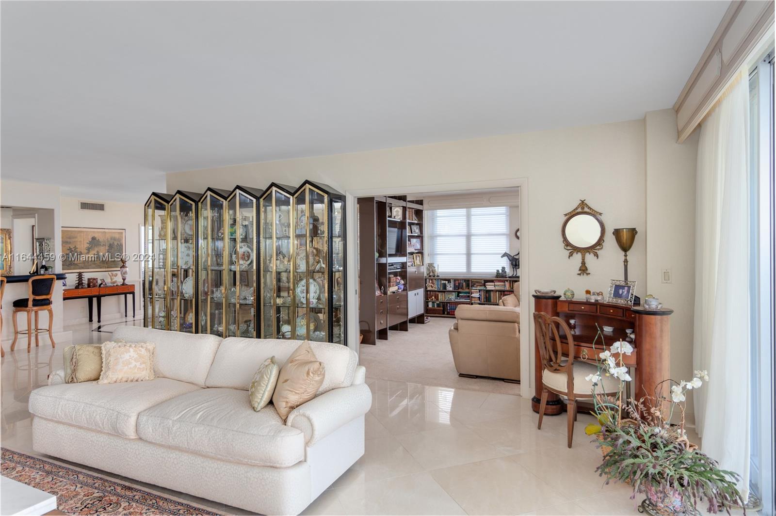 5660 Collins Ave # 14E