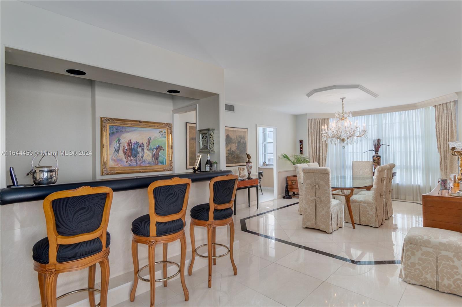 5660 Collins Ave # 14E