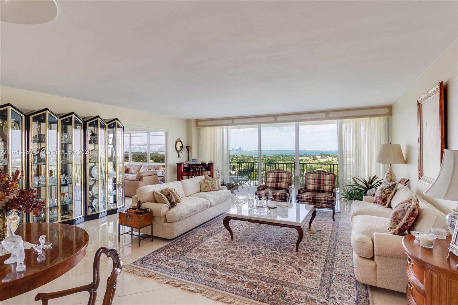 5660 Collins Ave # 14E