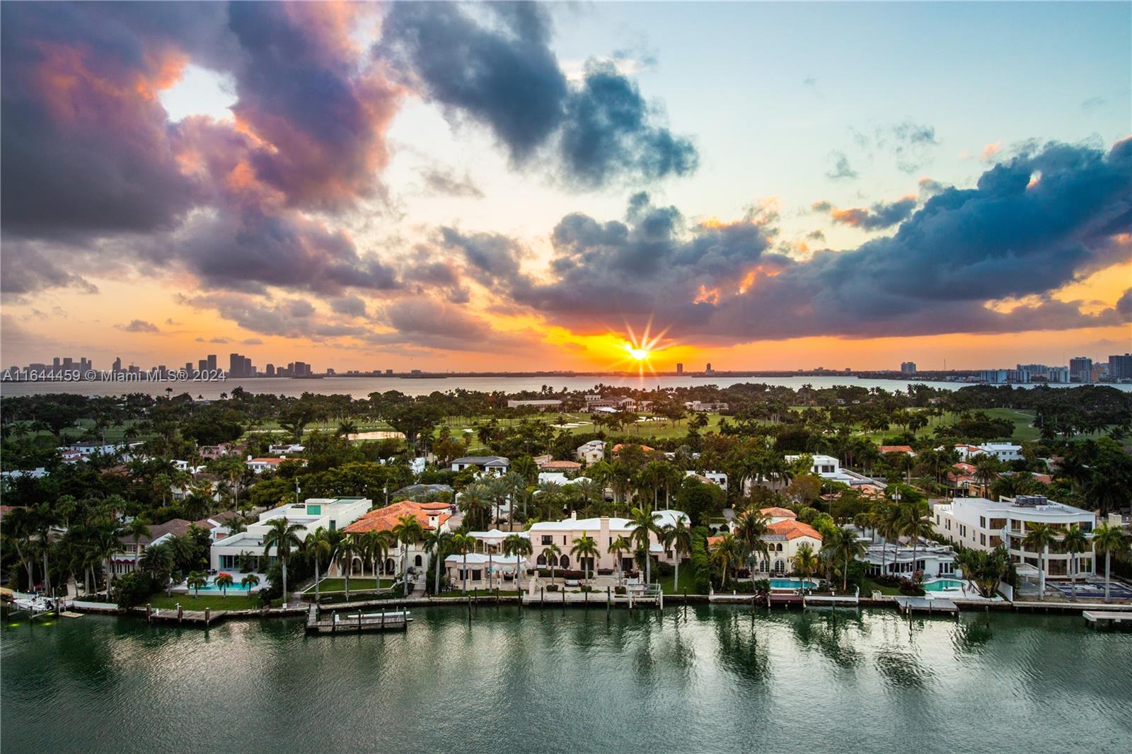 5660 Collins Ave # 14E