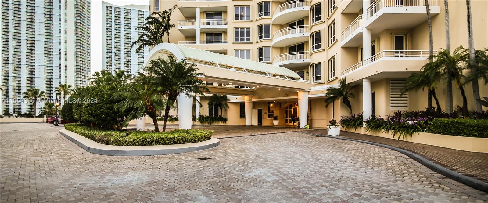888 Brickell Key Drive # 902