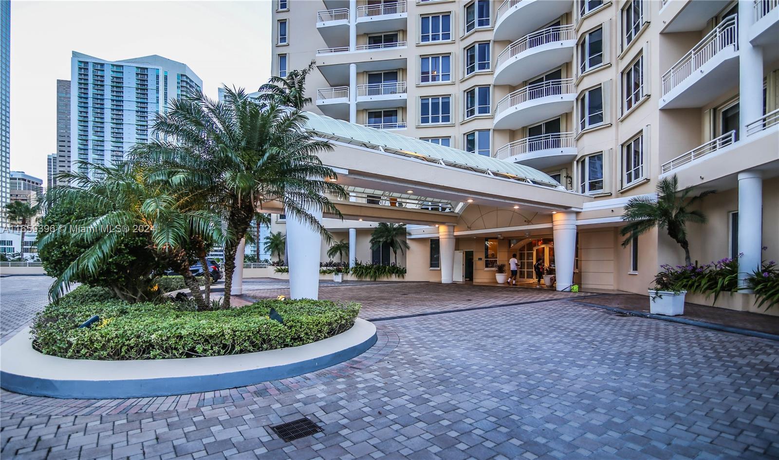 888 Brickell Key Drive # 902
