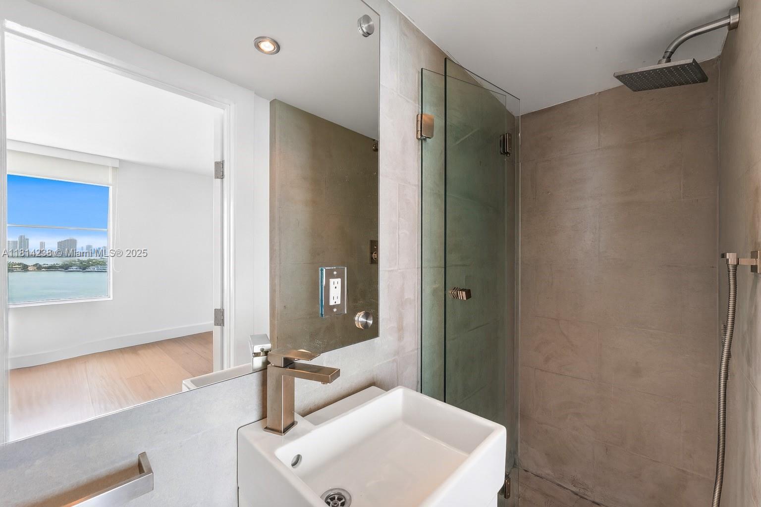 1900 Sunset Harbour Dr # 1814