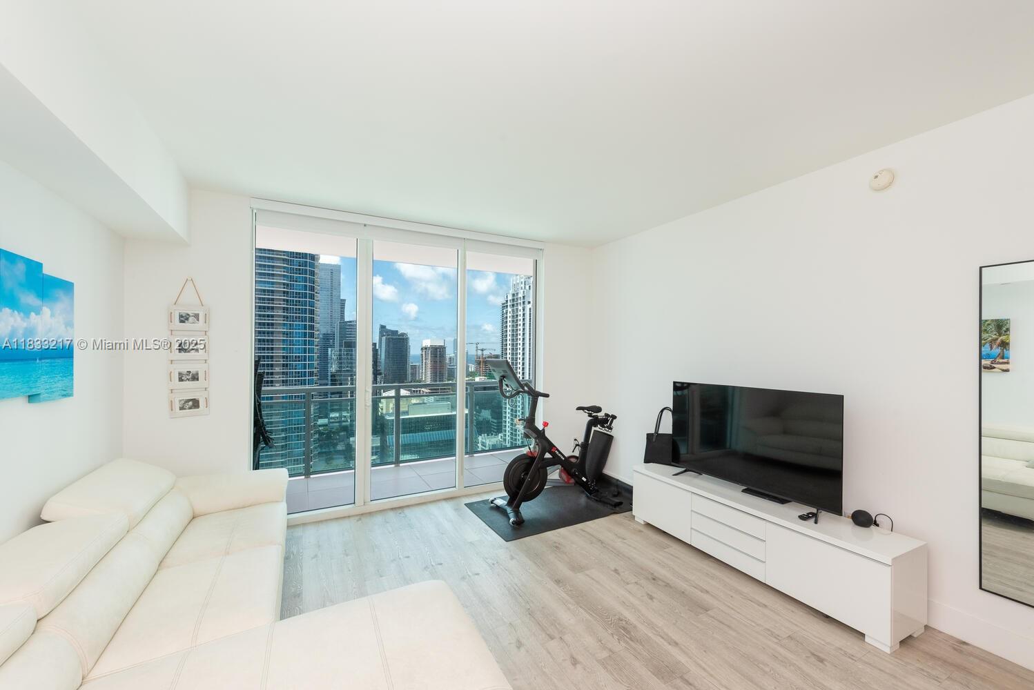 950 Brickell Bay Dr # 3409