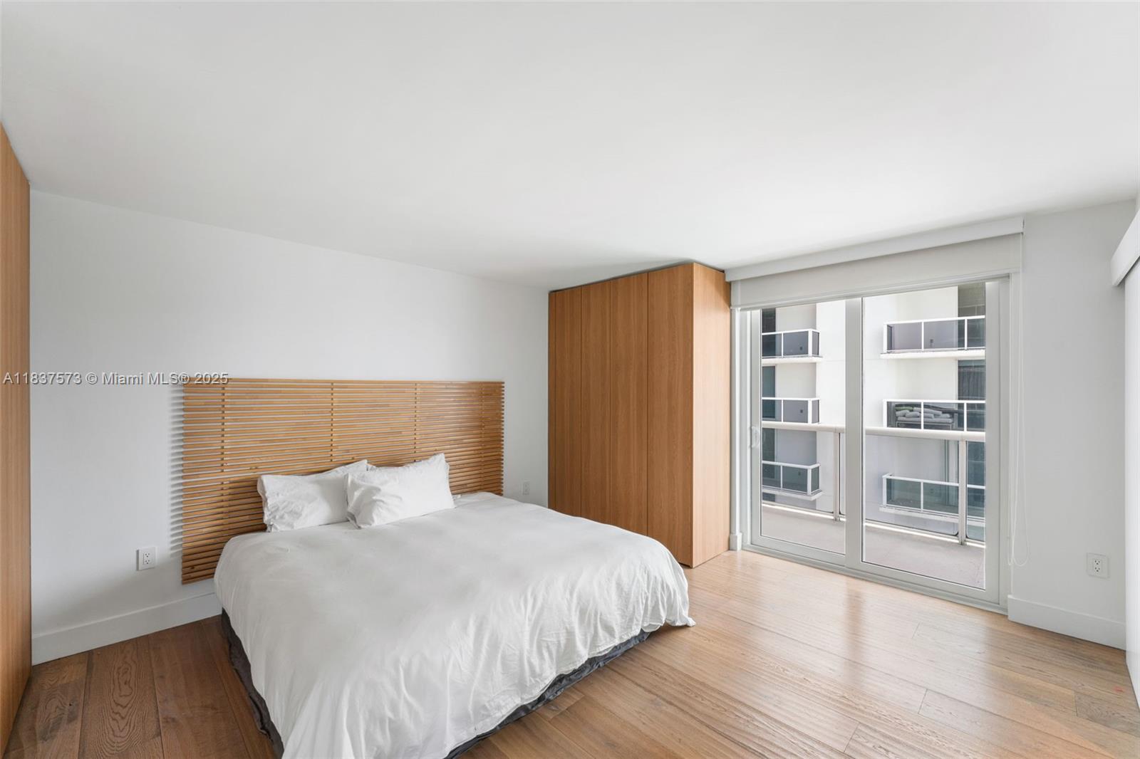 1900 Sunset Harbour Dr # 1814