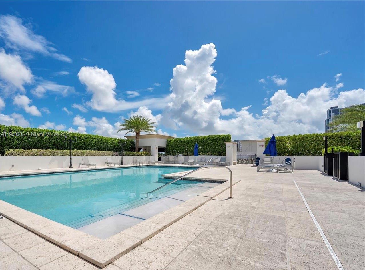 4100 Salzedo St # 810