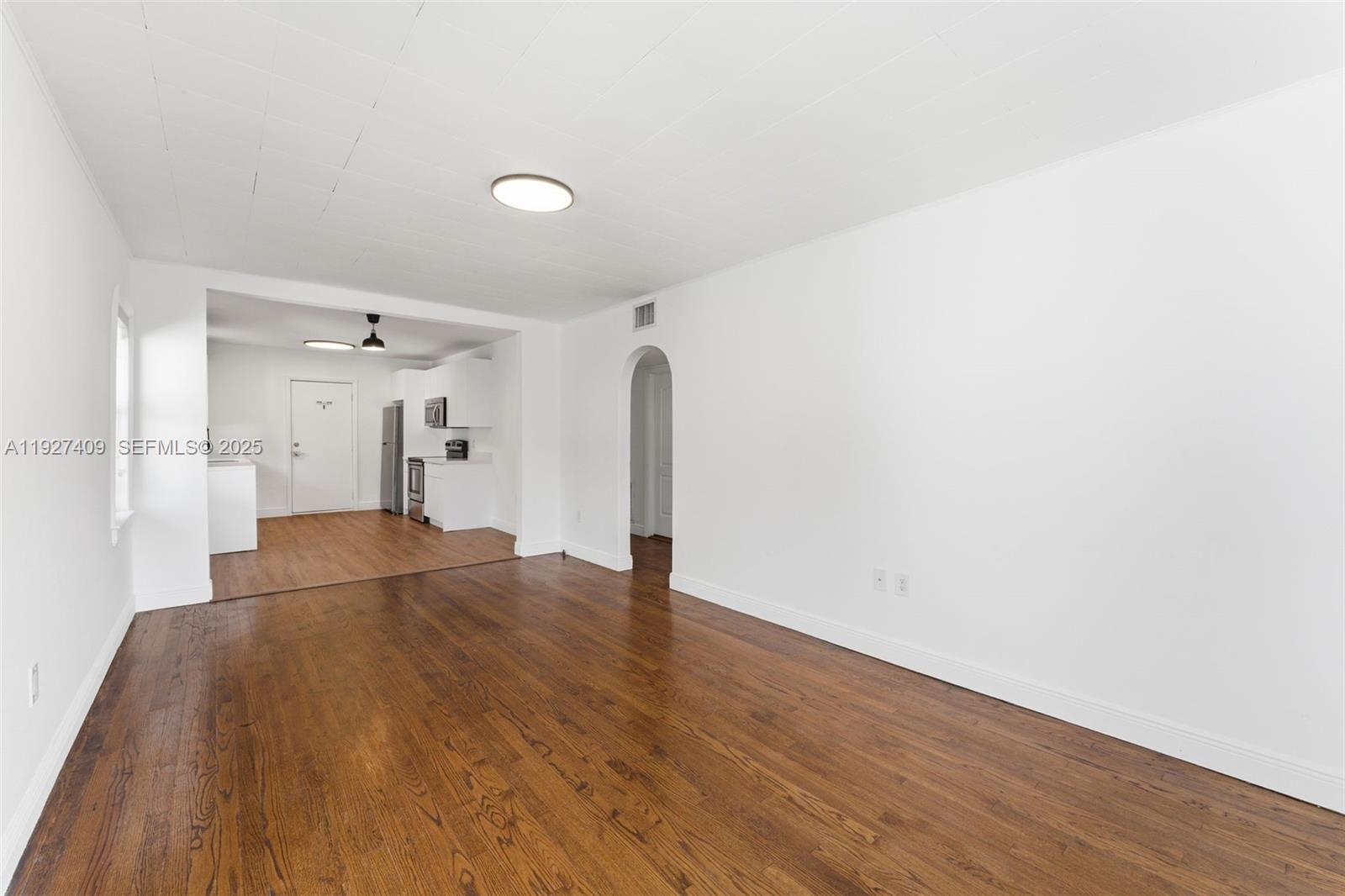 559 NE 68th St # 557