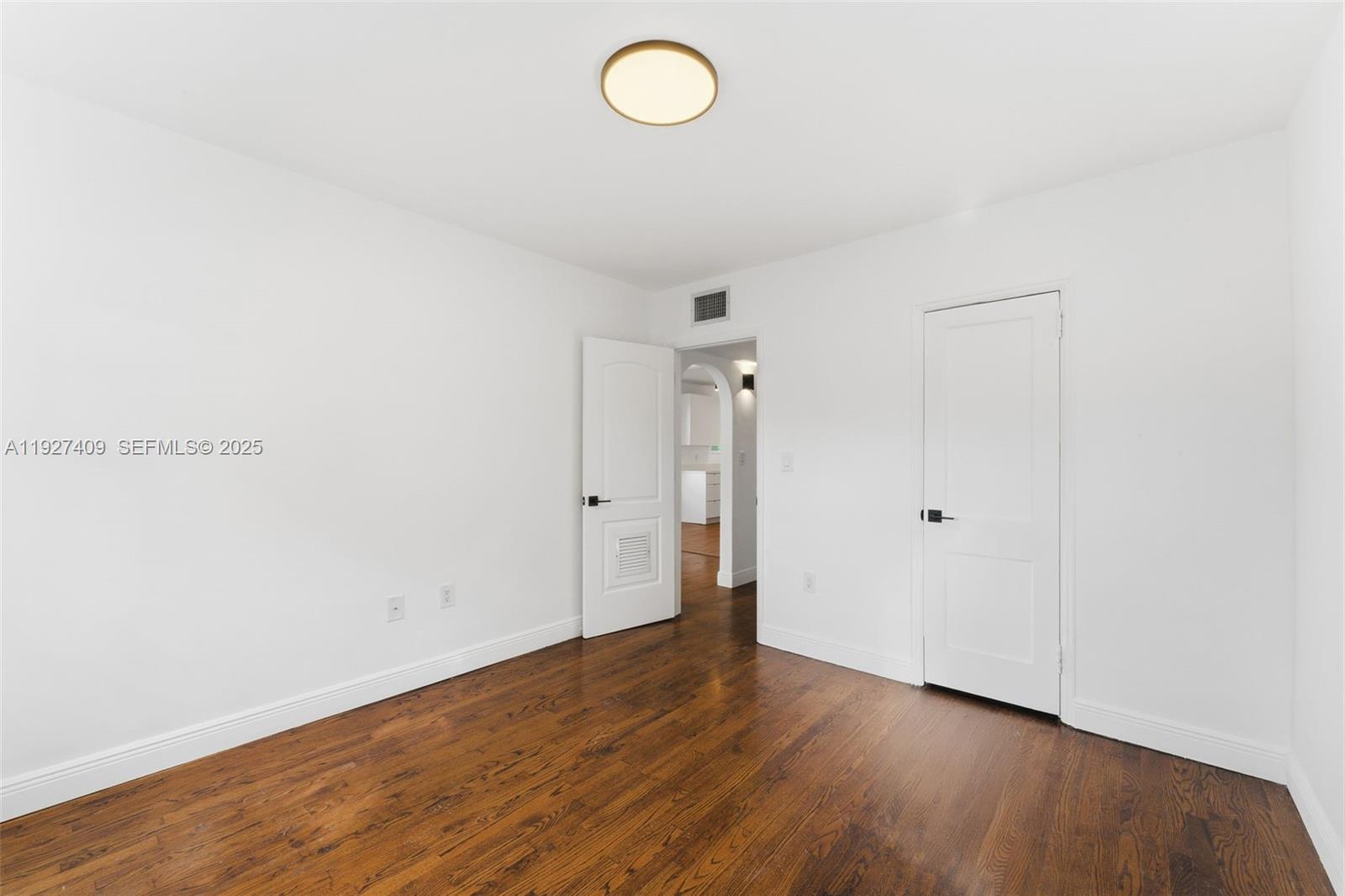 559 NE 68th St # 557