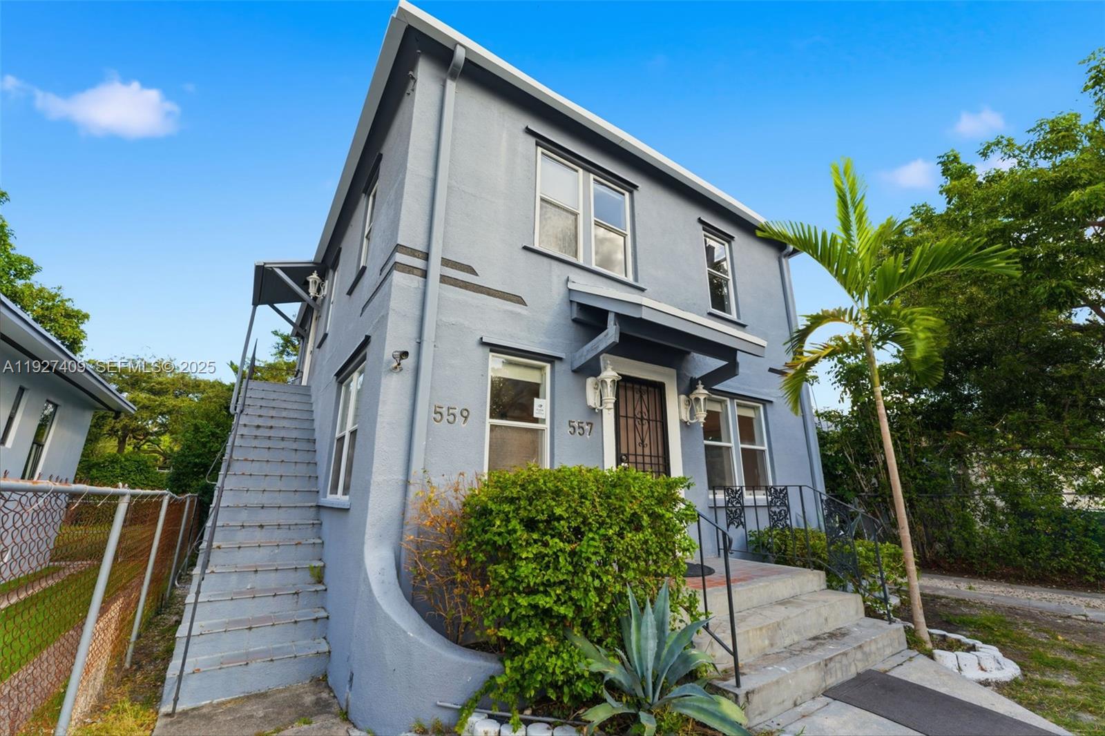 559 NE 68th St # 557