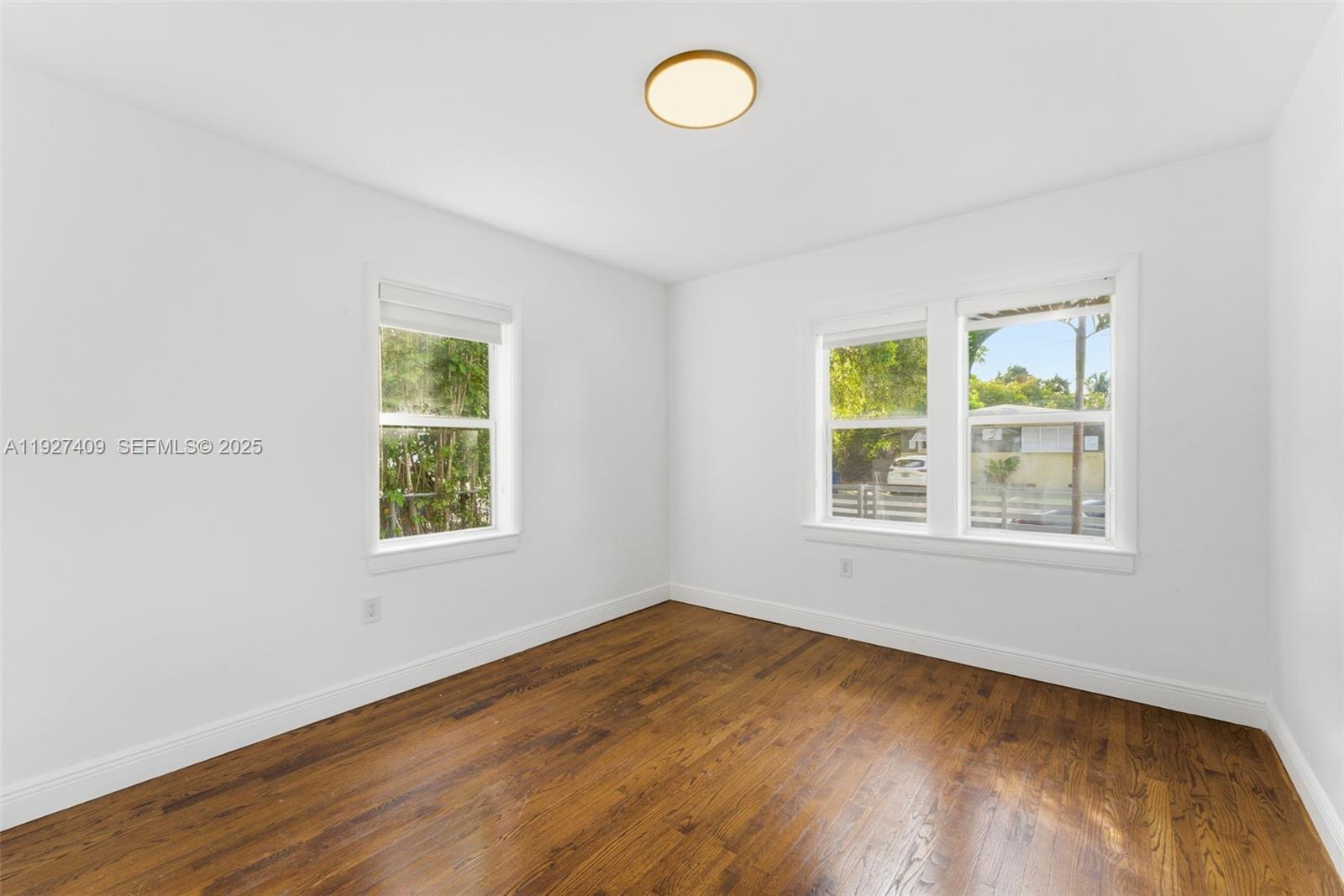 559 NE 68th St # 557