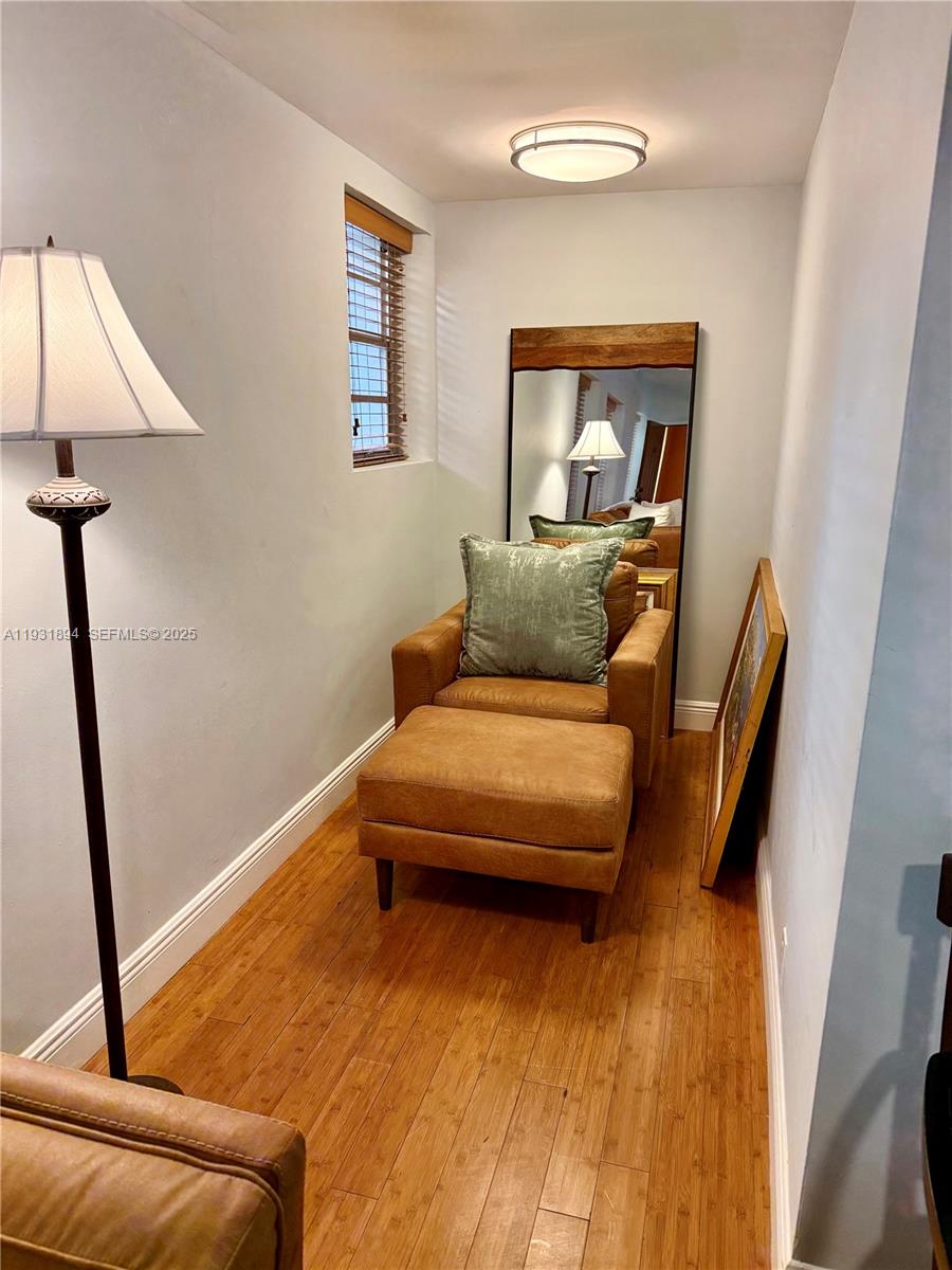 4812 Pine Tree Dr # 103