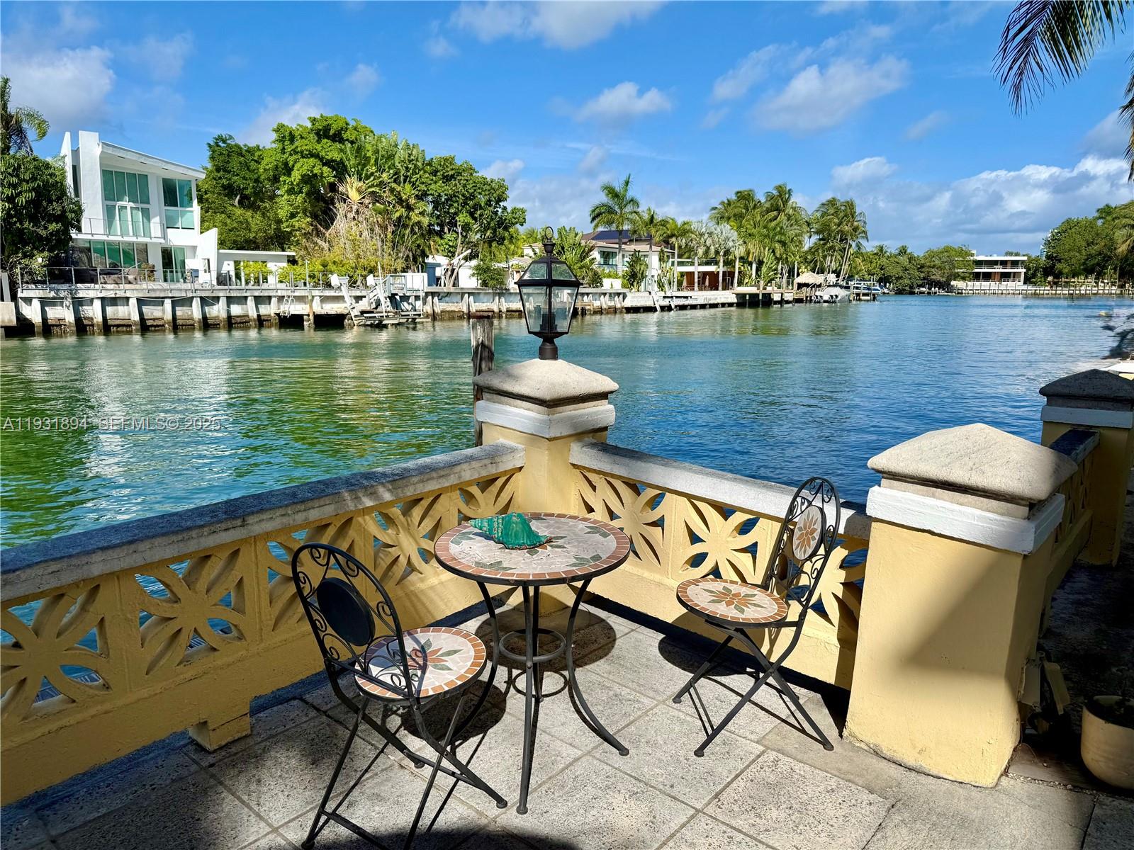 4812 Pine Tree Dr # 103