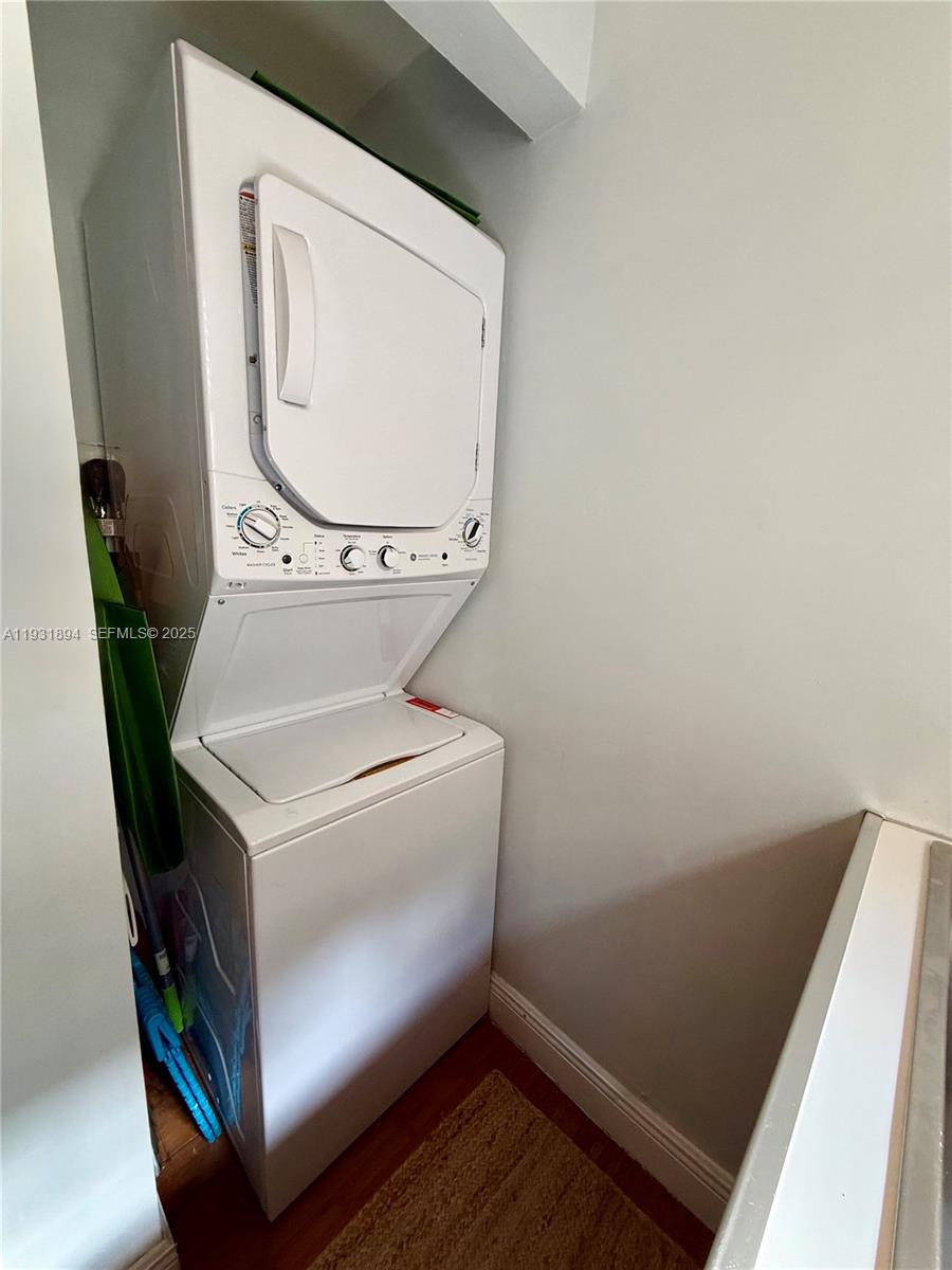 4812 Pine Tree Dr # 103