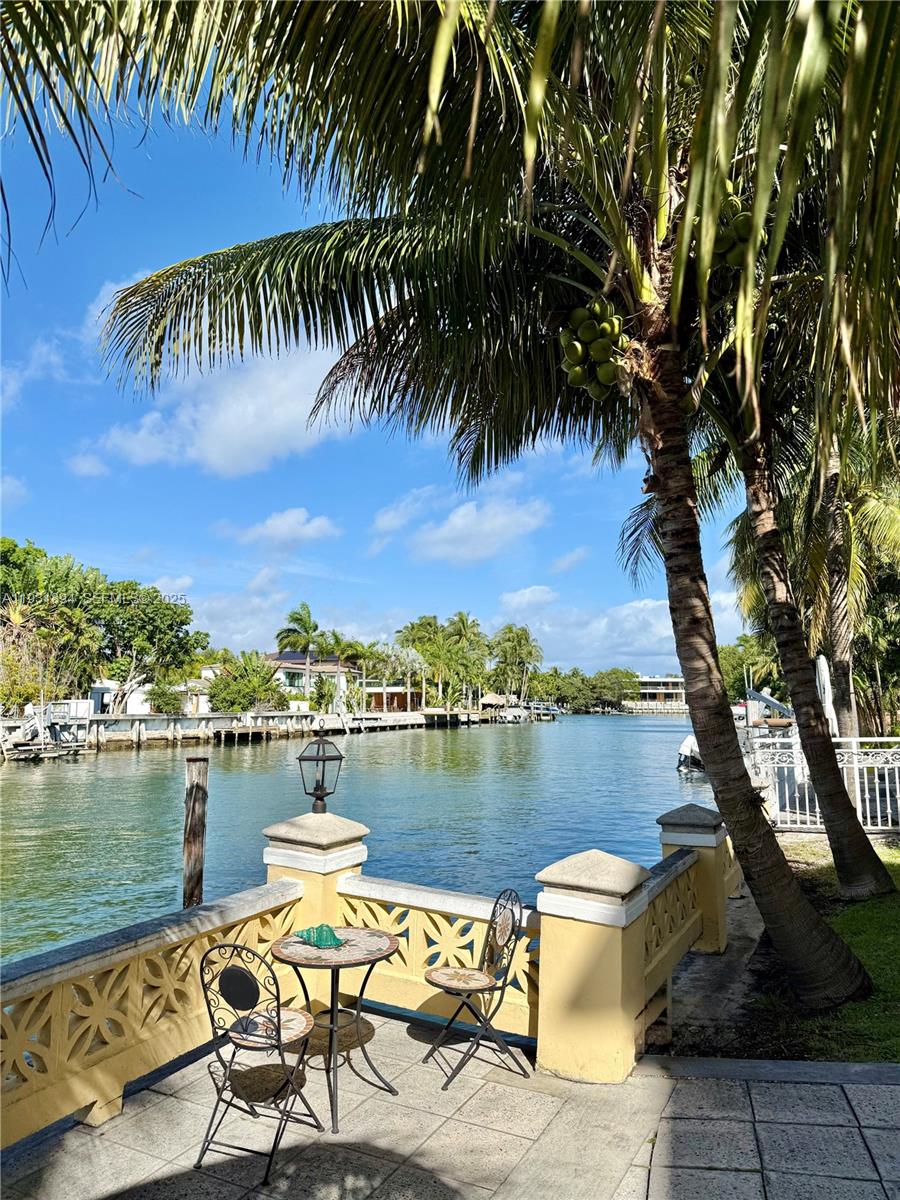 4812 Pine Tree Dr # 103