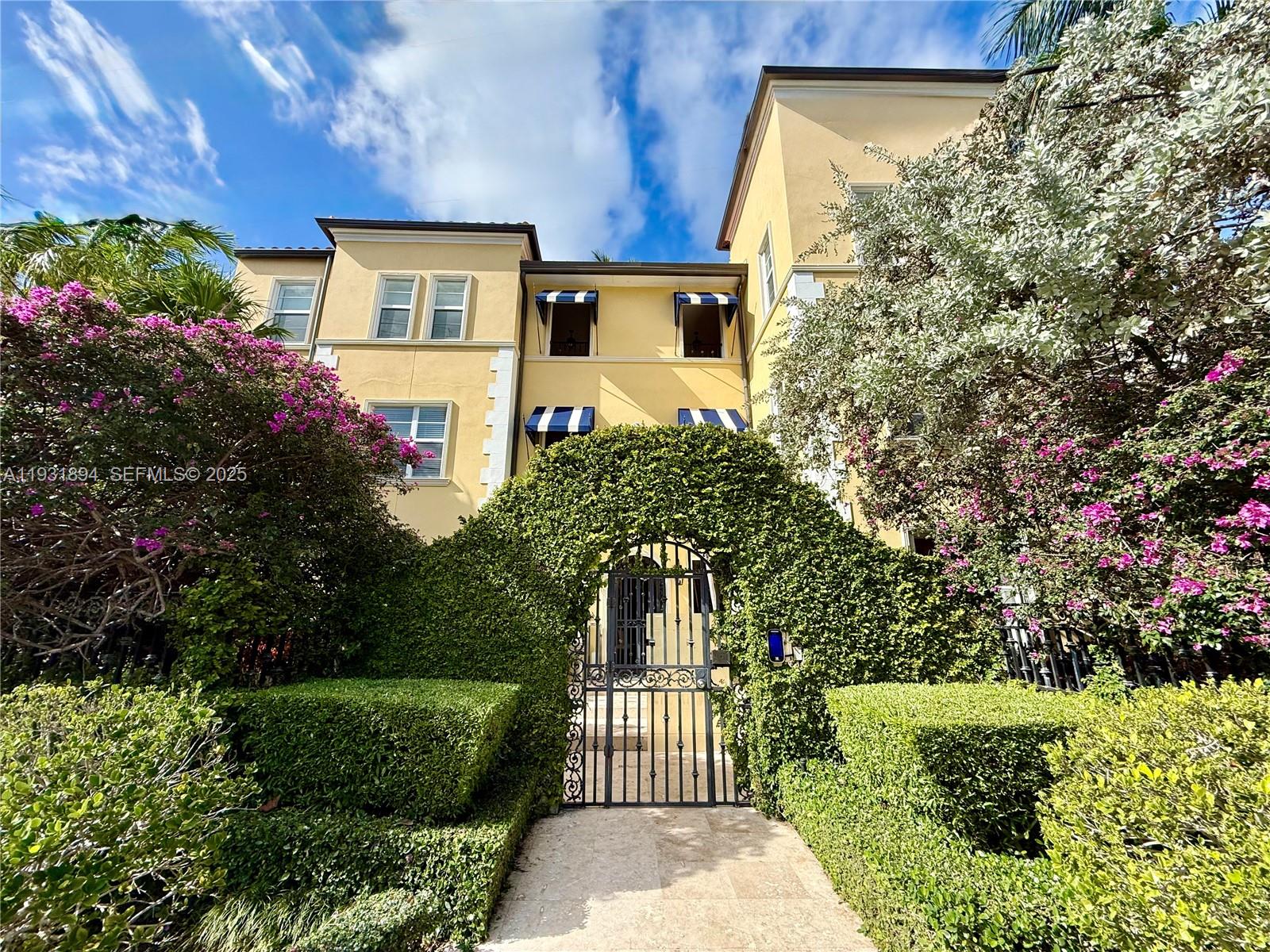 4812 Pine Tree Dr # 103