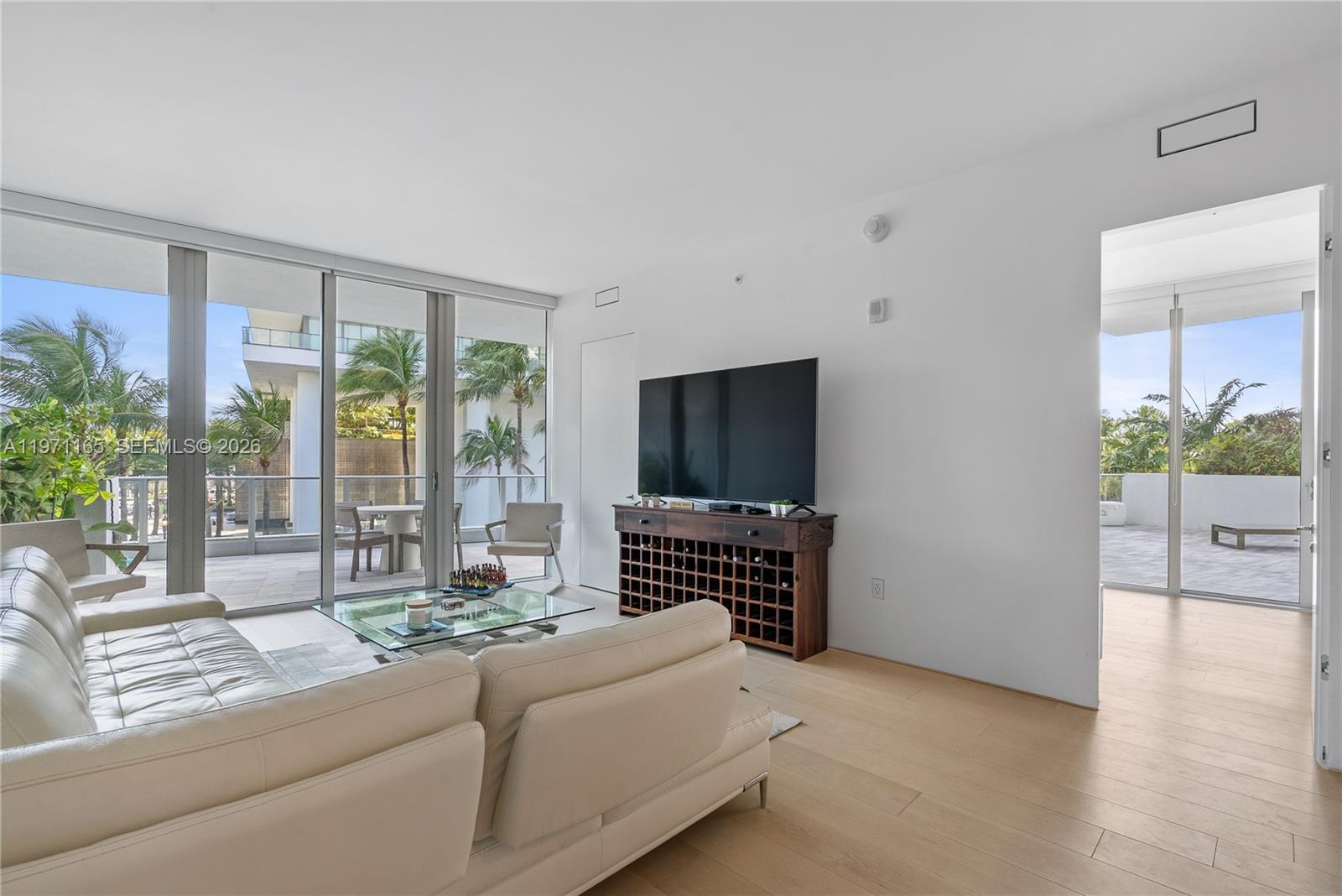 801 S Pointe Dr # 204