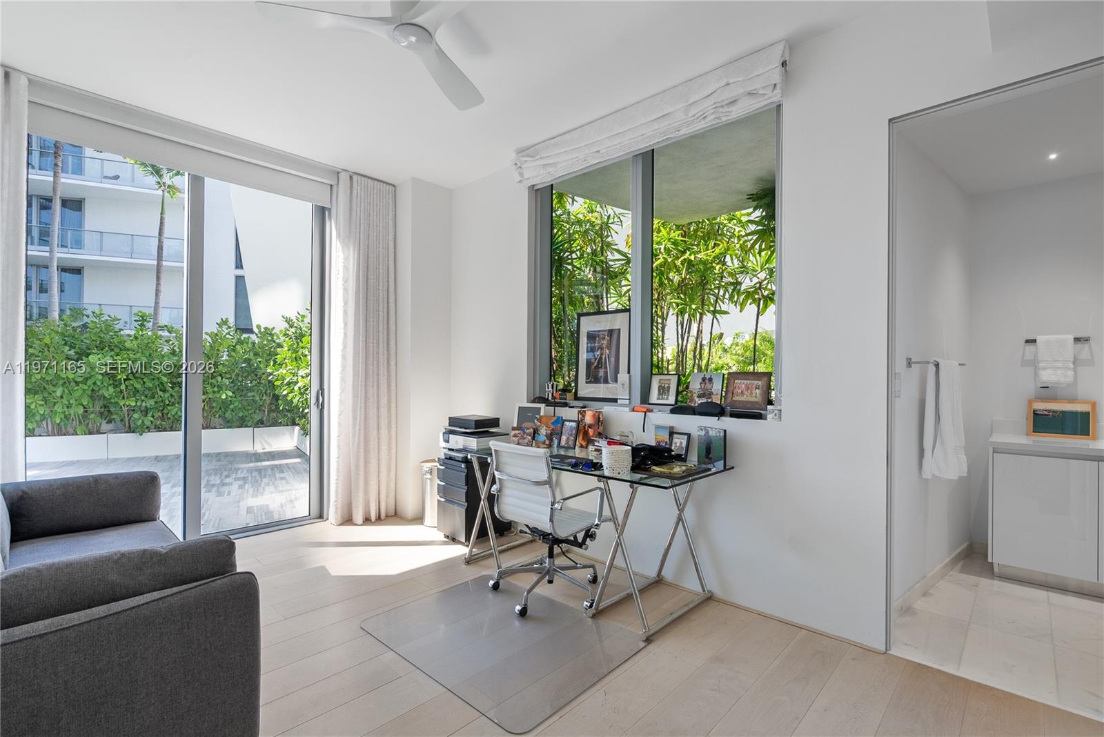 801 S Pointe Dr # 204