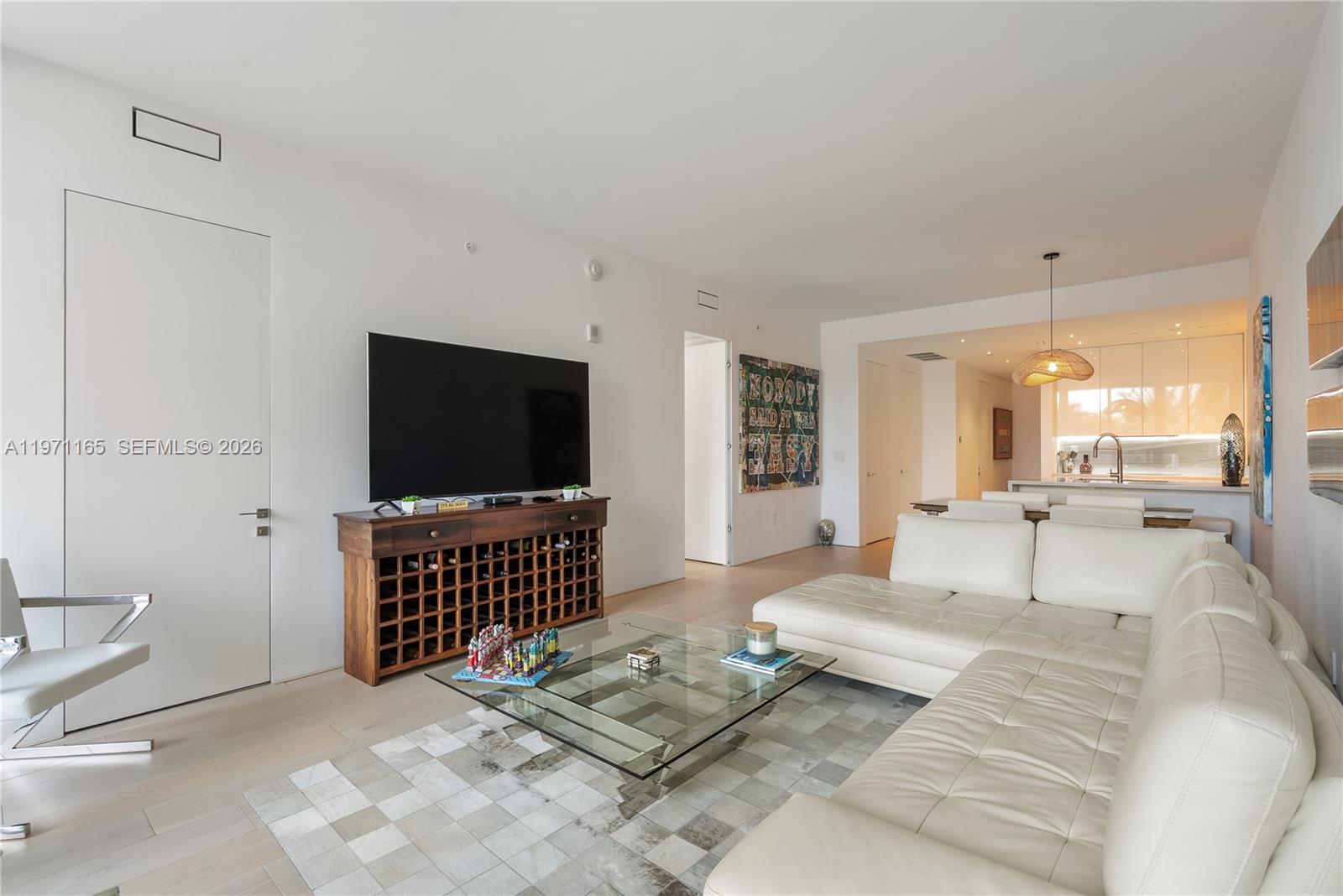 801 S Pointe Dr # 204