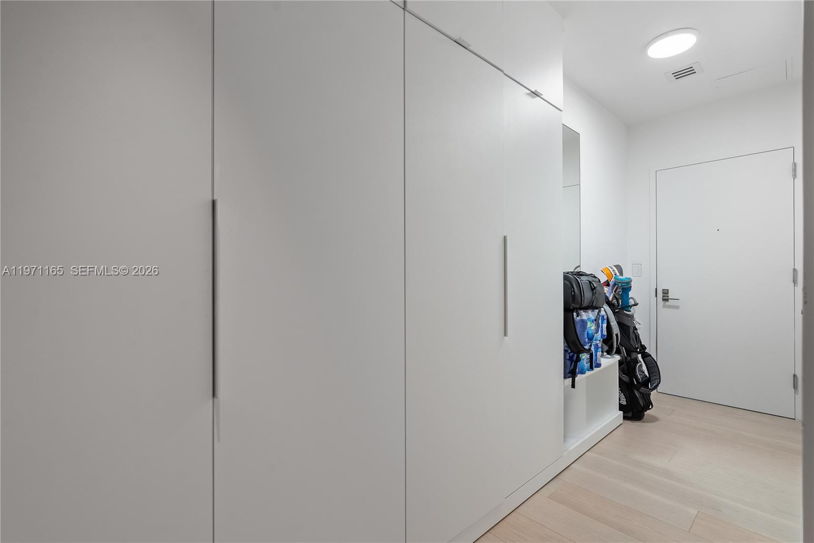 801 S Pointe Dr # 204