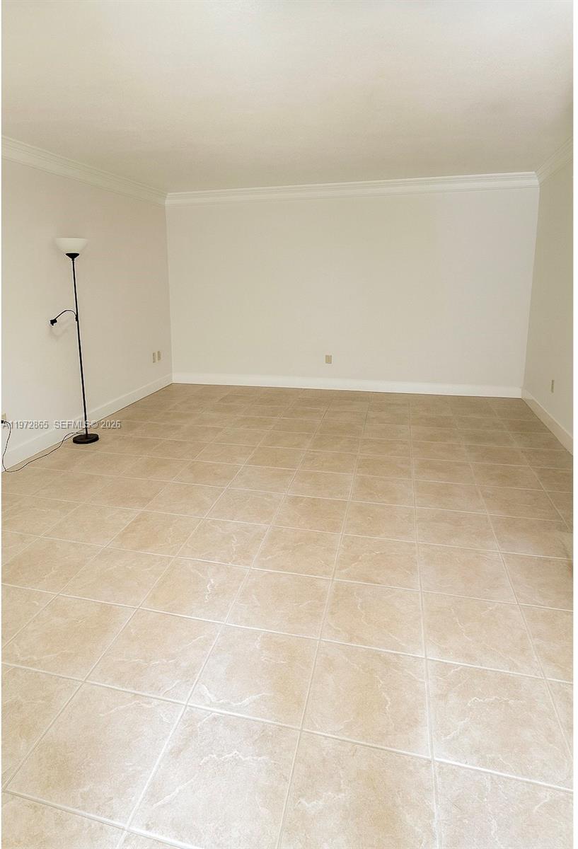 800 NE 199th St # 105D