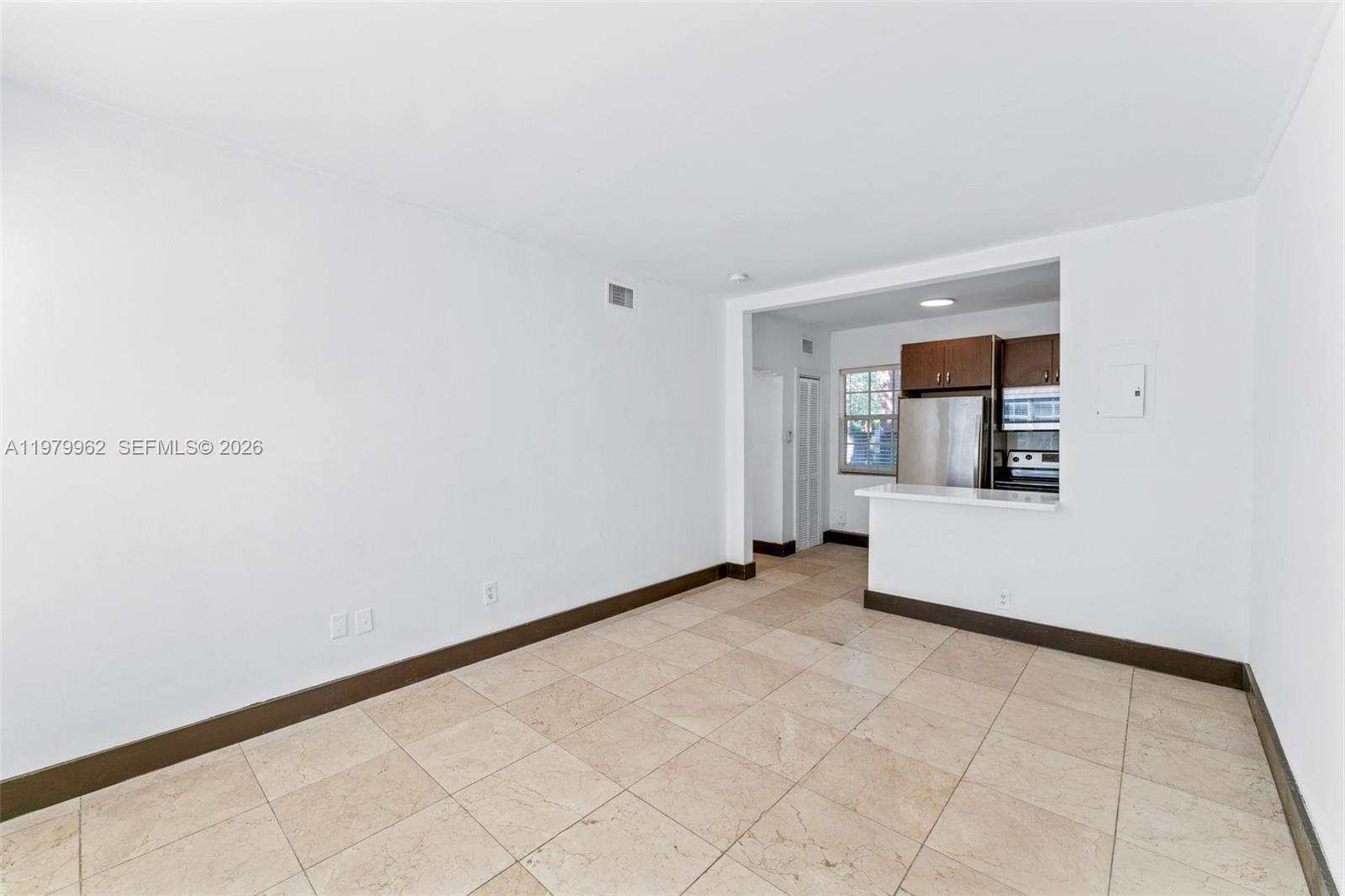541 NE 62nd St # 10