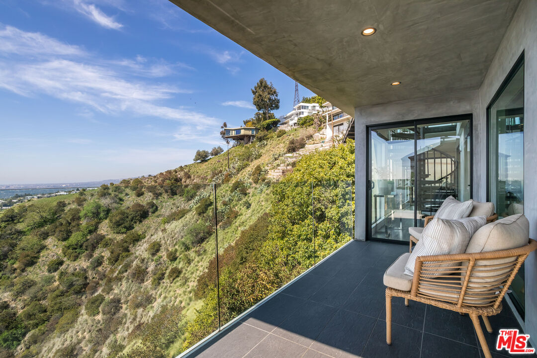 8506 Magnolia Dr