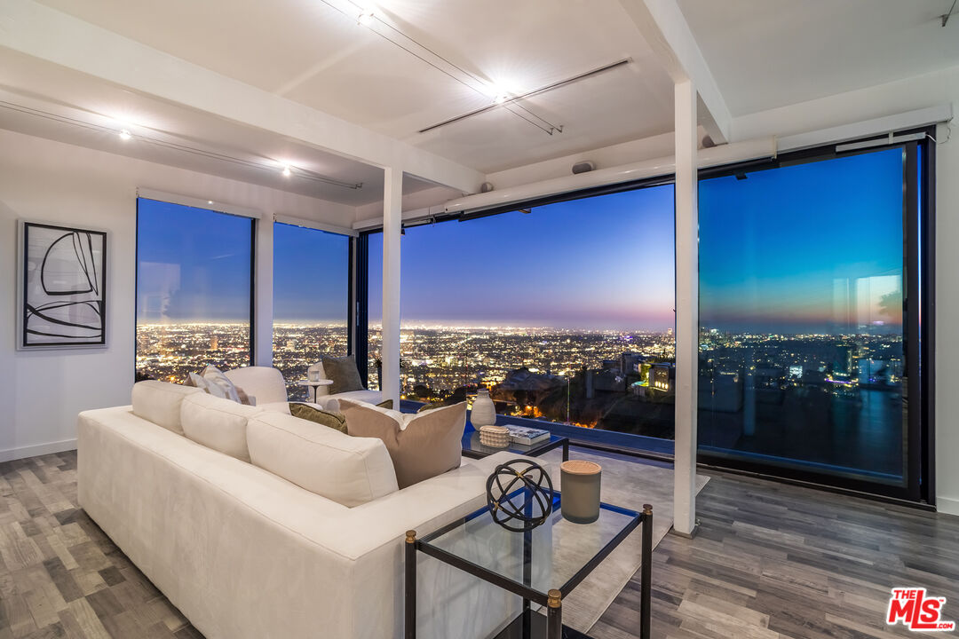 8506 Magnolia Dr