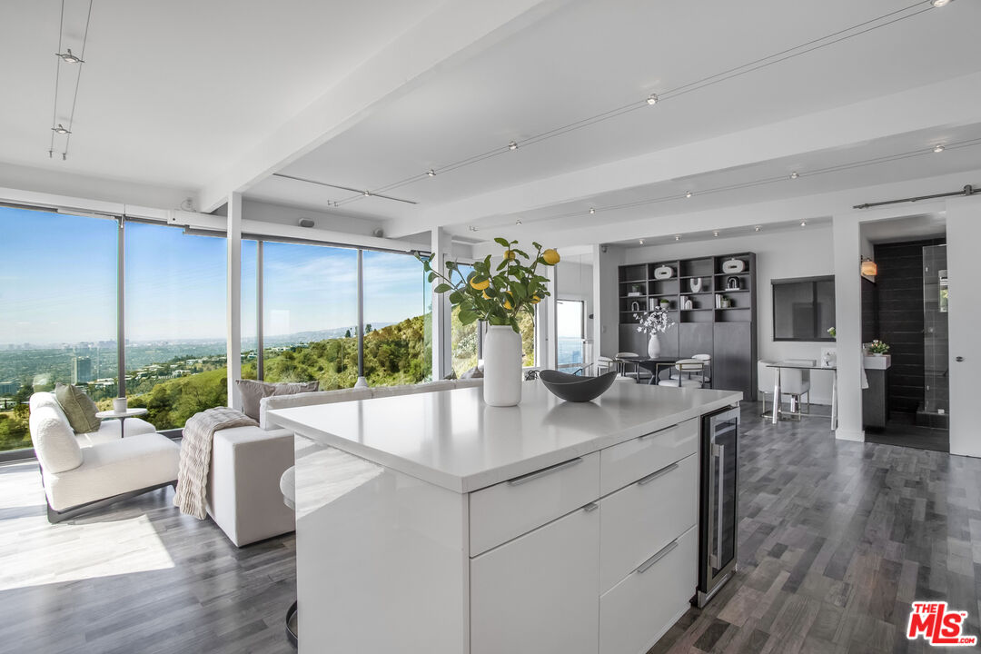 8506 Magnolia Dr