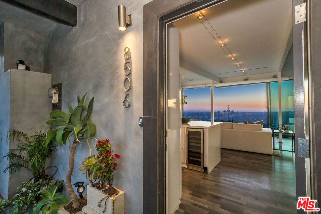 8506 Magnolia Dr