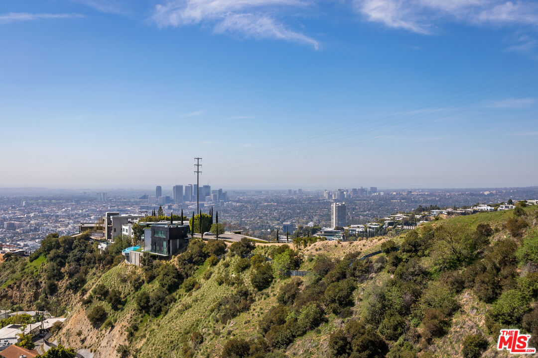 8506 Magnolia Dr