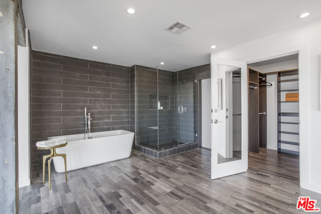 8506 Magnolia Dr