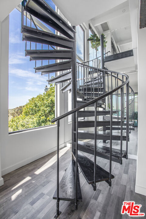 8506 Magnolia Dr