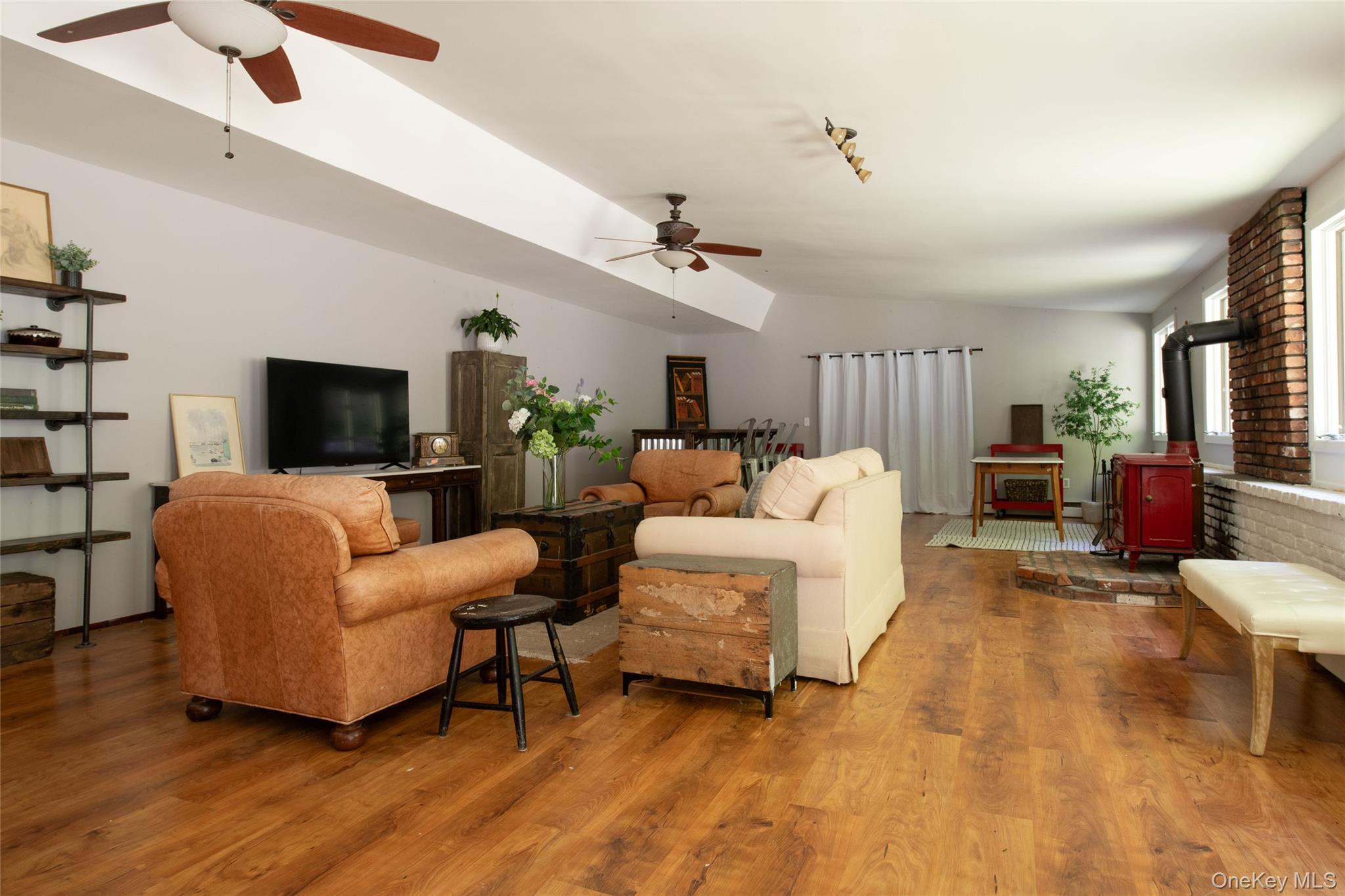 119 W Hunns Lake Road