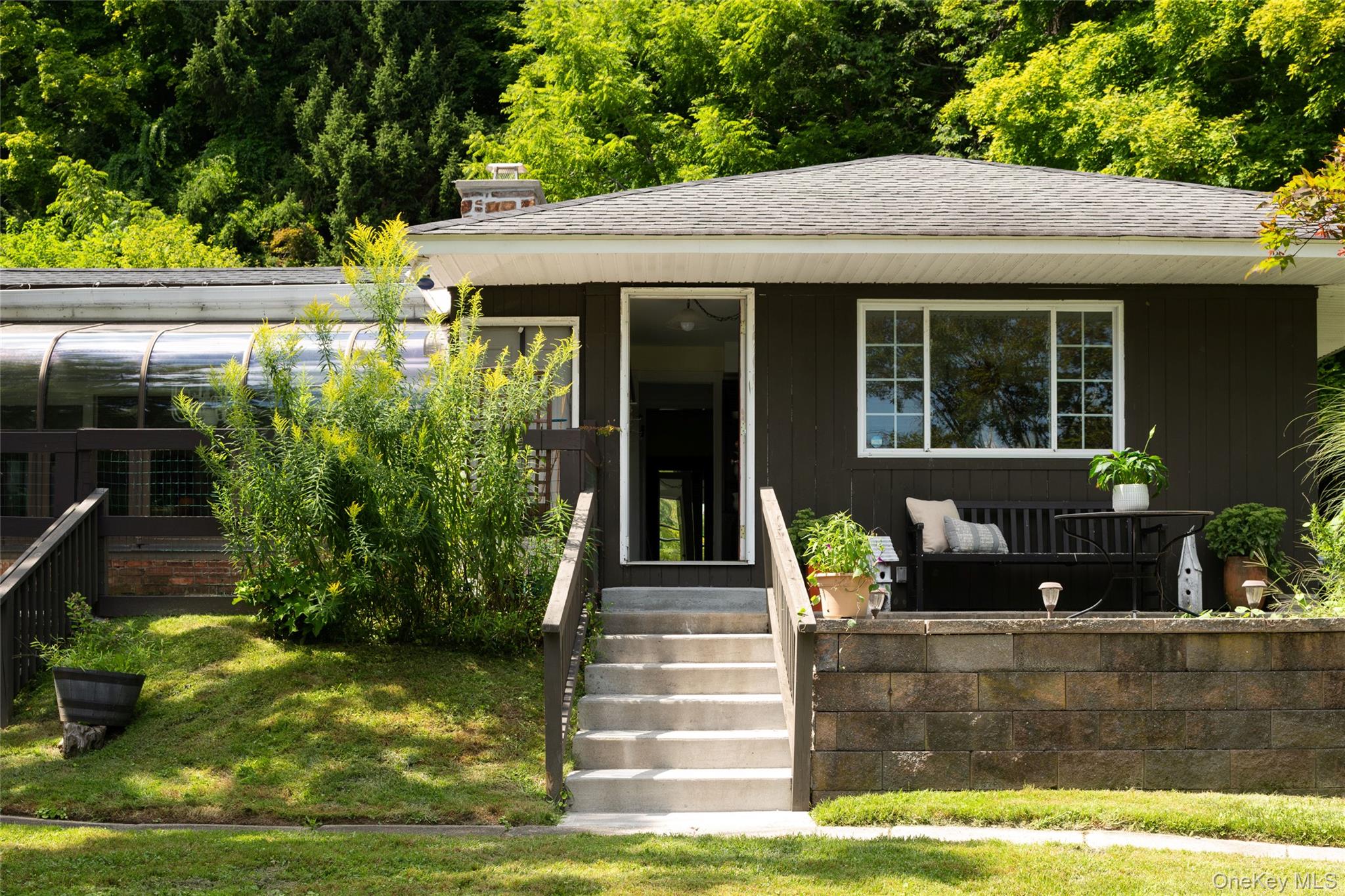 119 W Hunns Lake Road