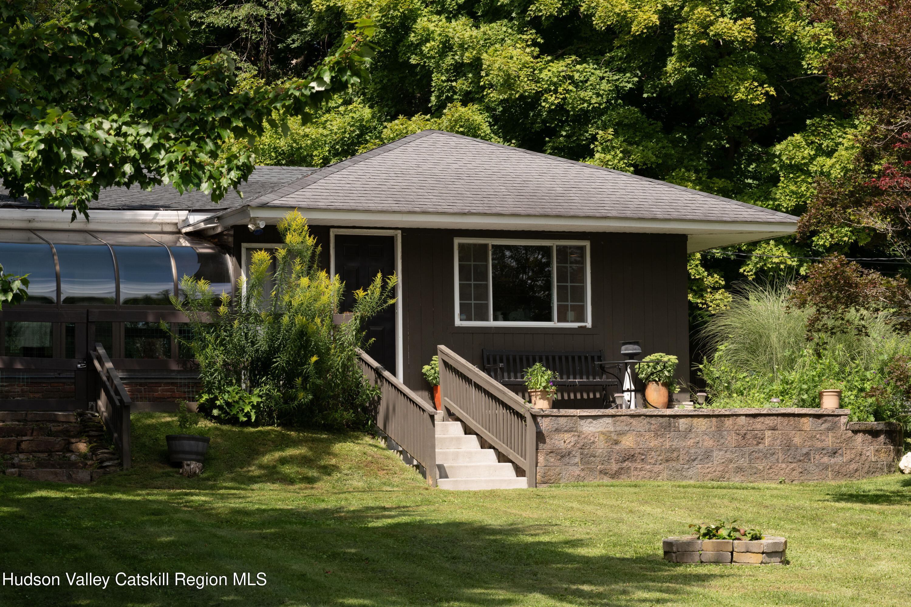 119 W Hunns Lake Road