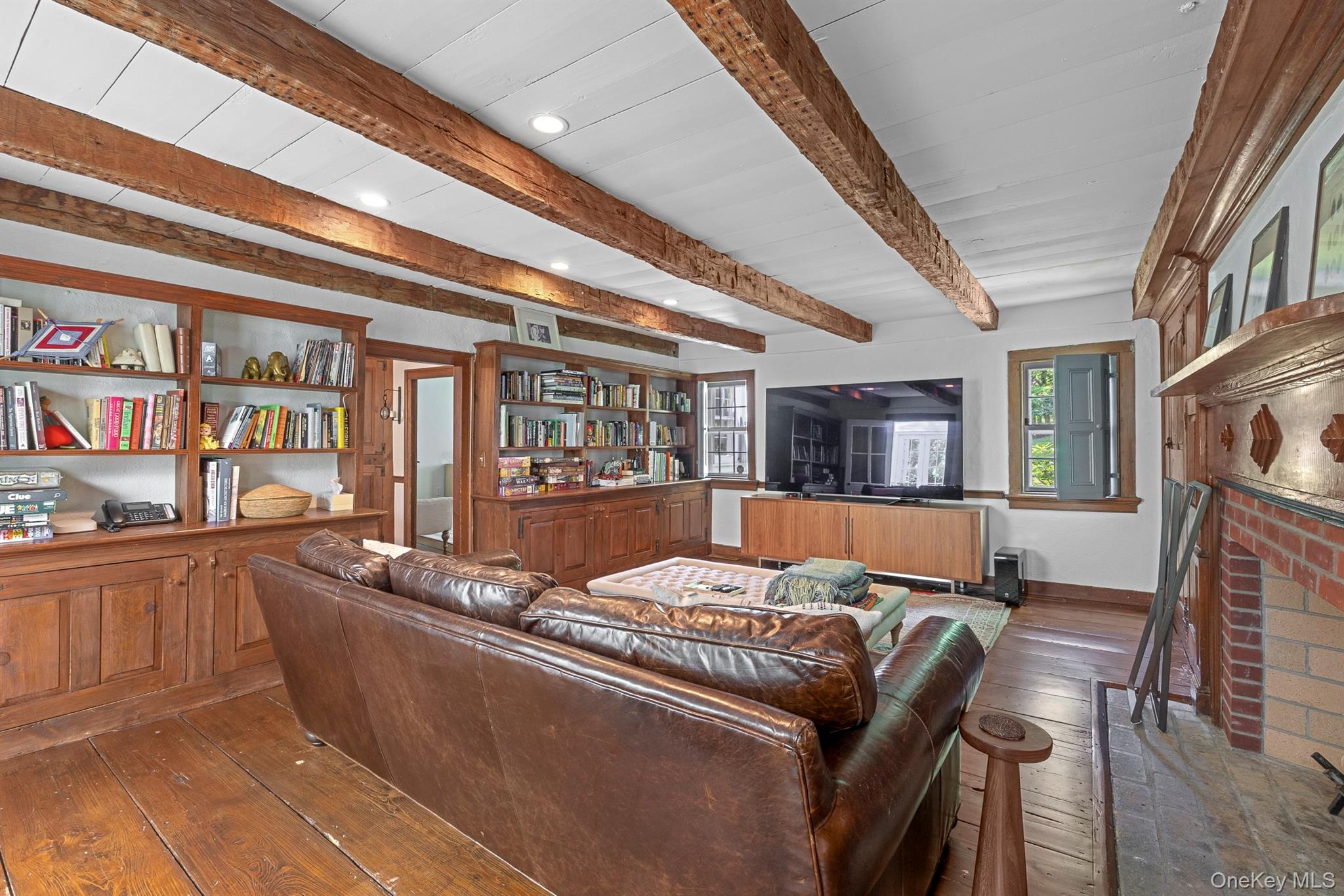 176 Schoolhouse Road