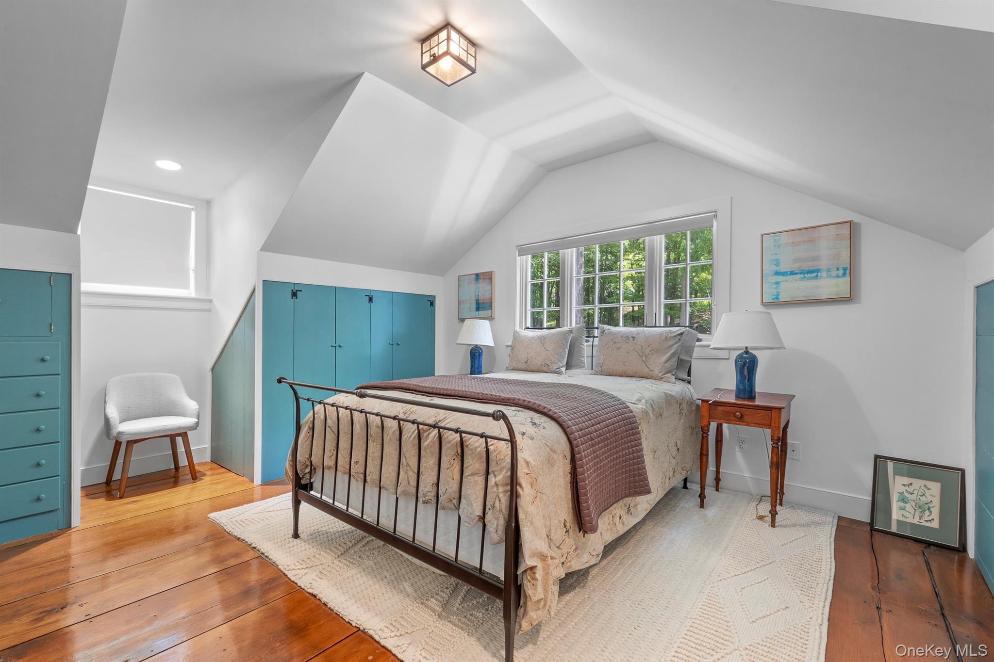 176 Schoolhouse Road