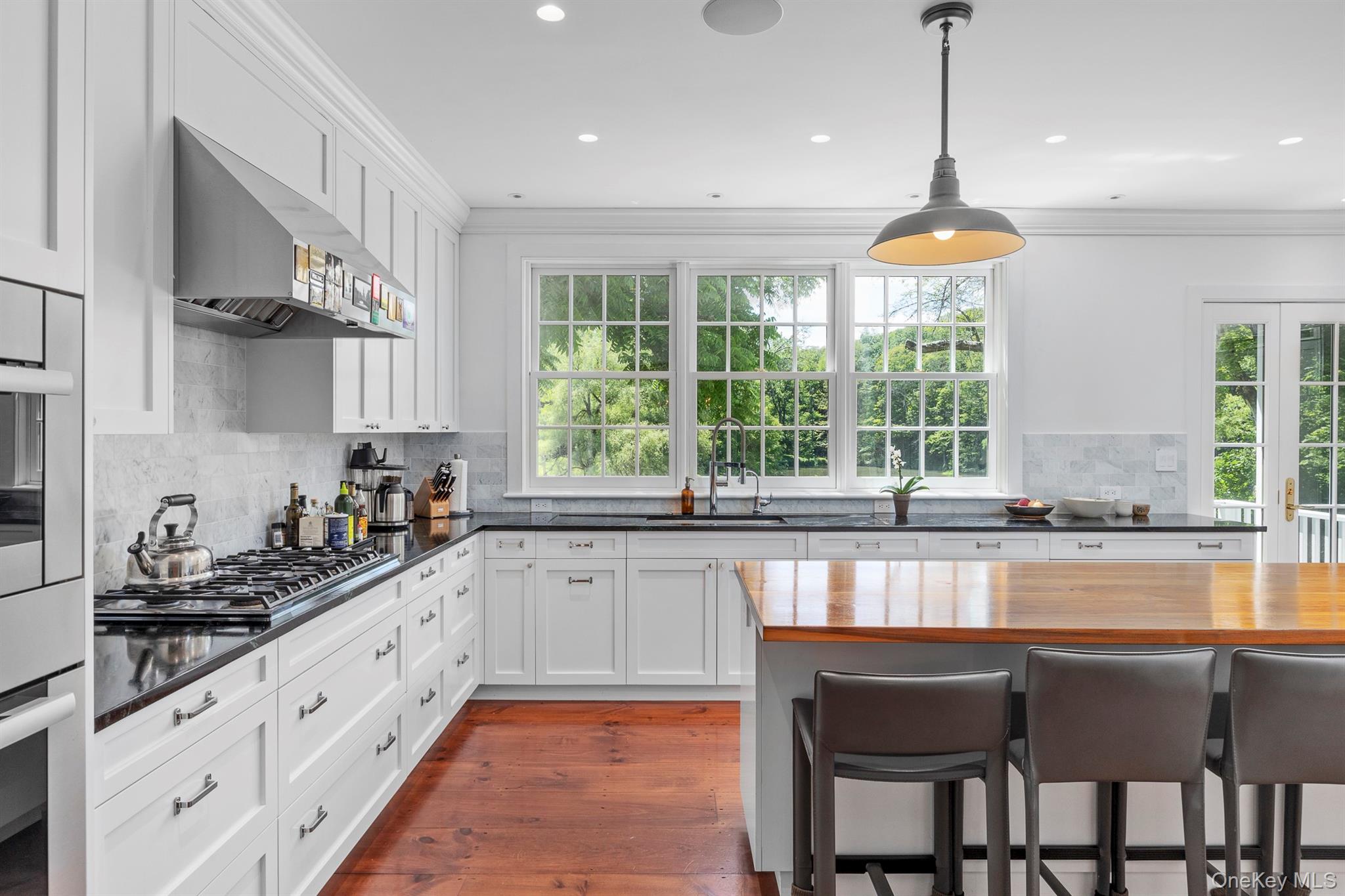 176 Schoolhouse Road