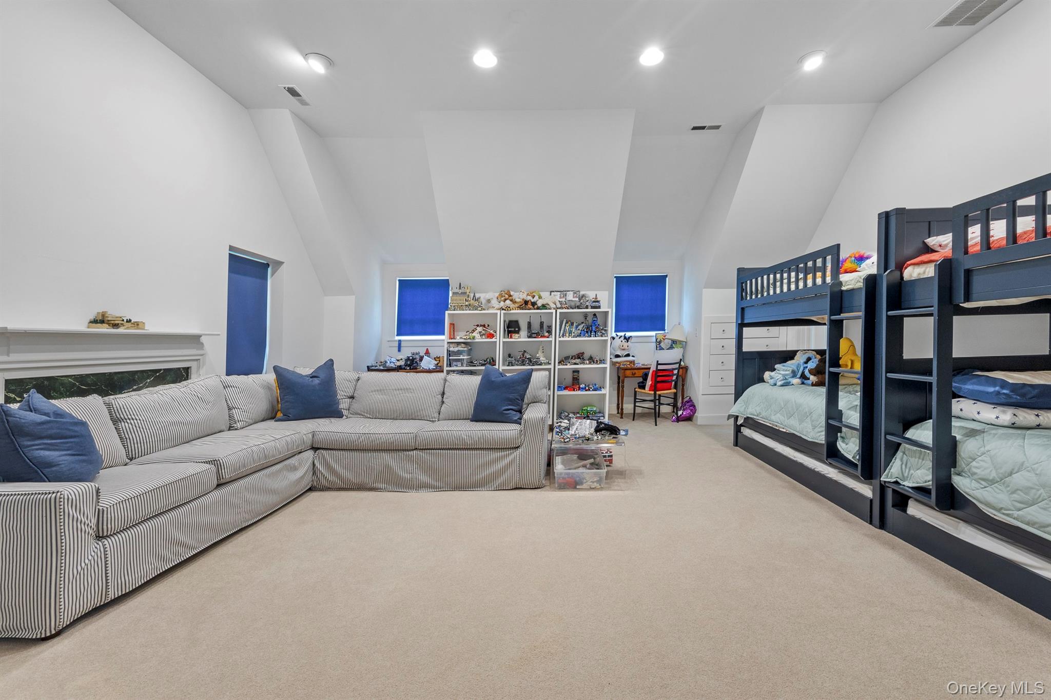 176 Schoolhouse Road