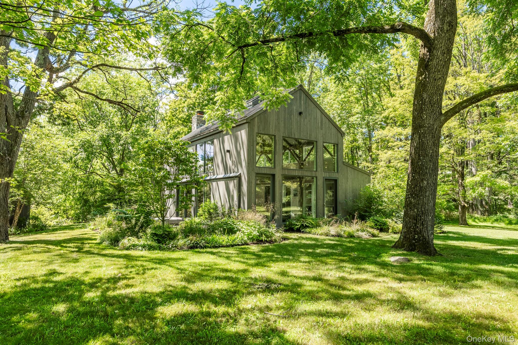 176 Schoolhouse Road