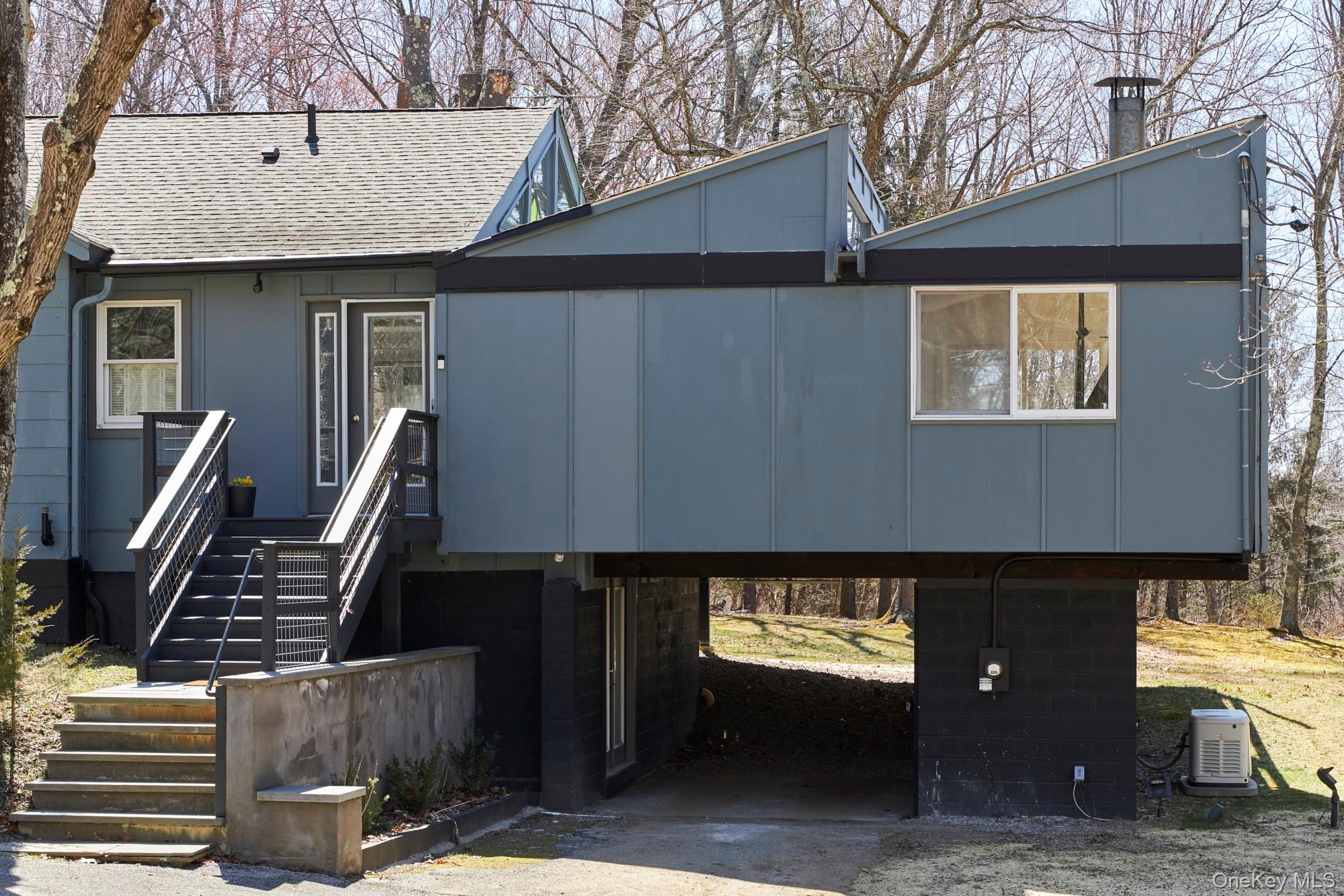 611 N Clove Road
