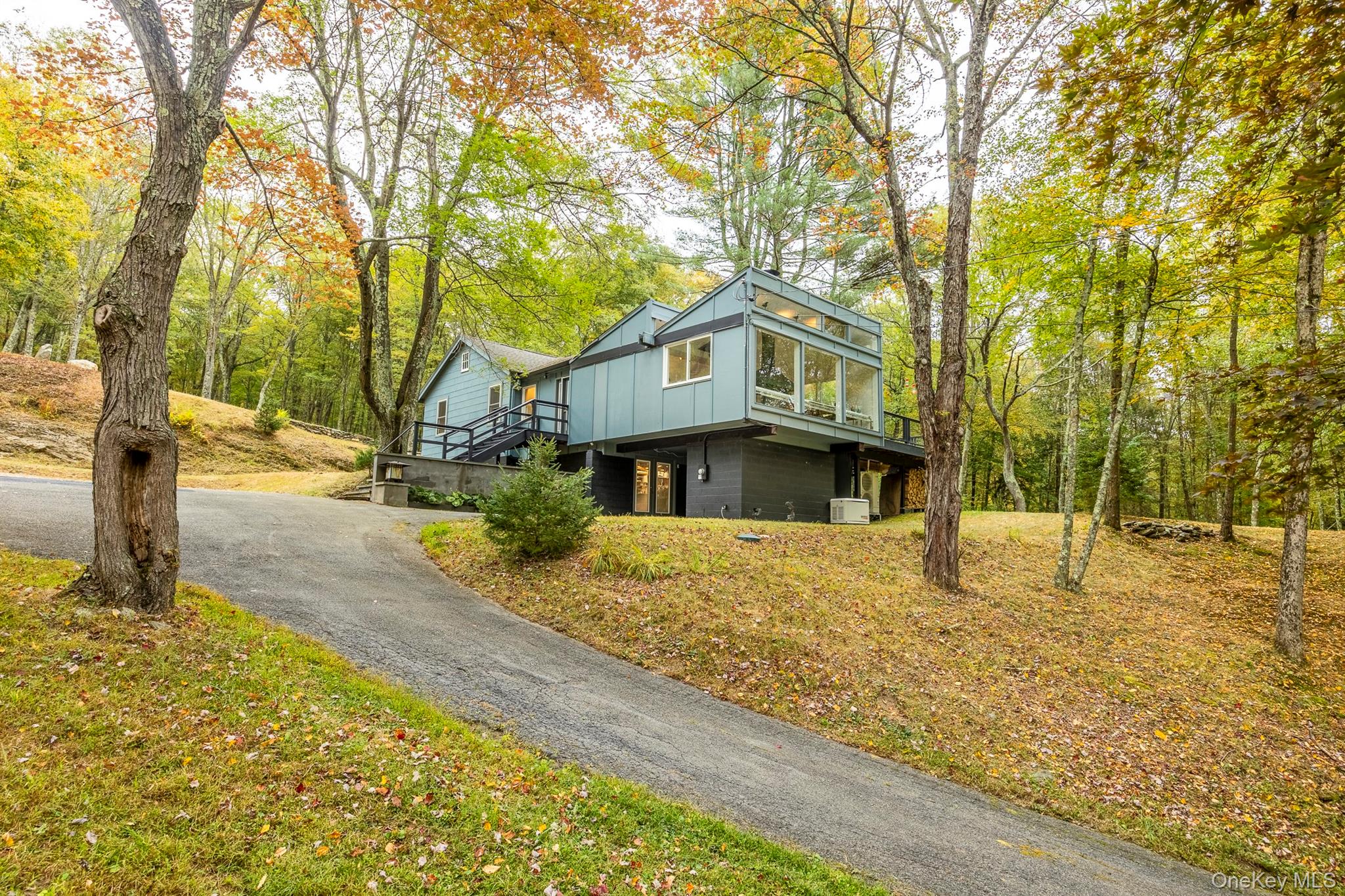 611 N Clove Road