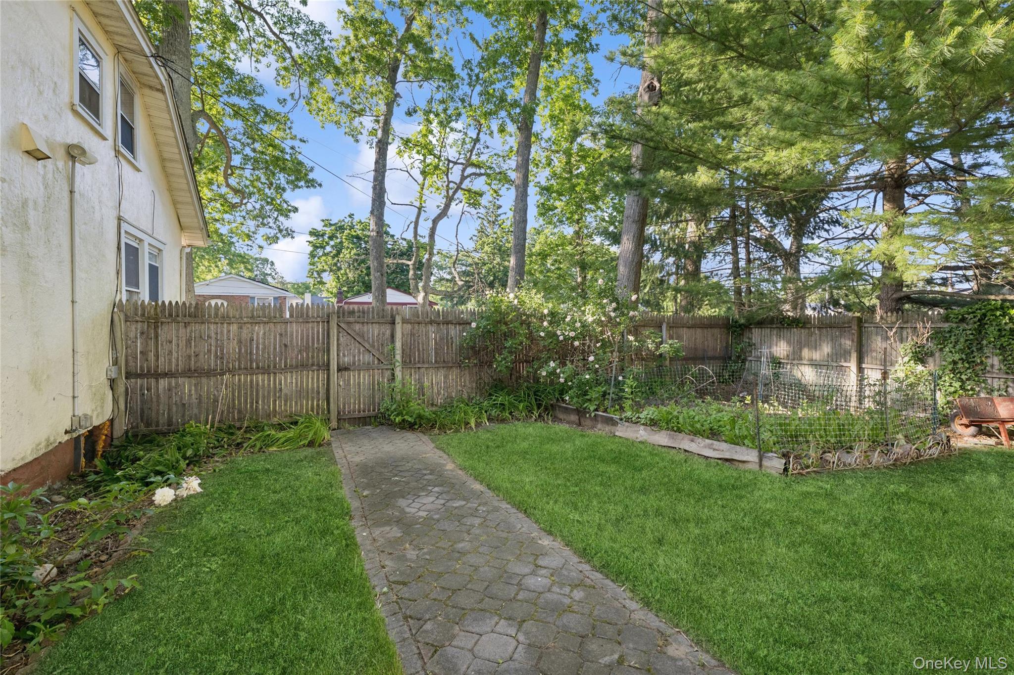 36 Lakeview Court
