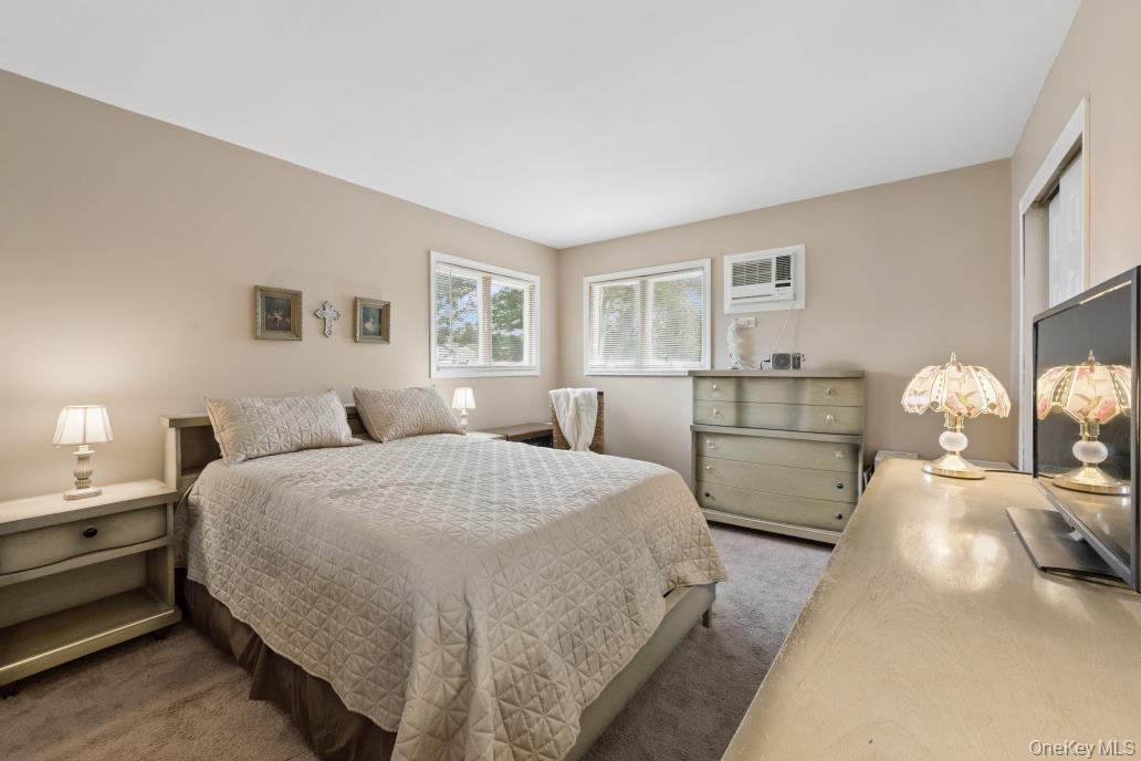 10 Wisteria Way